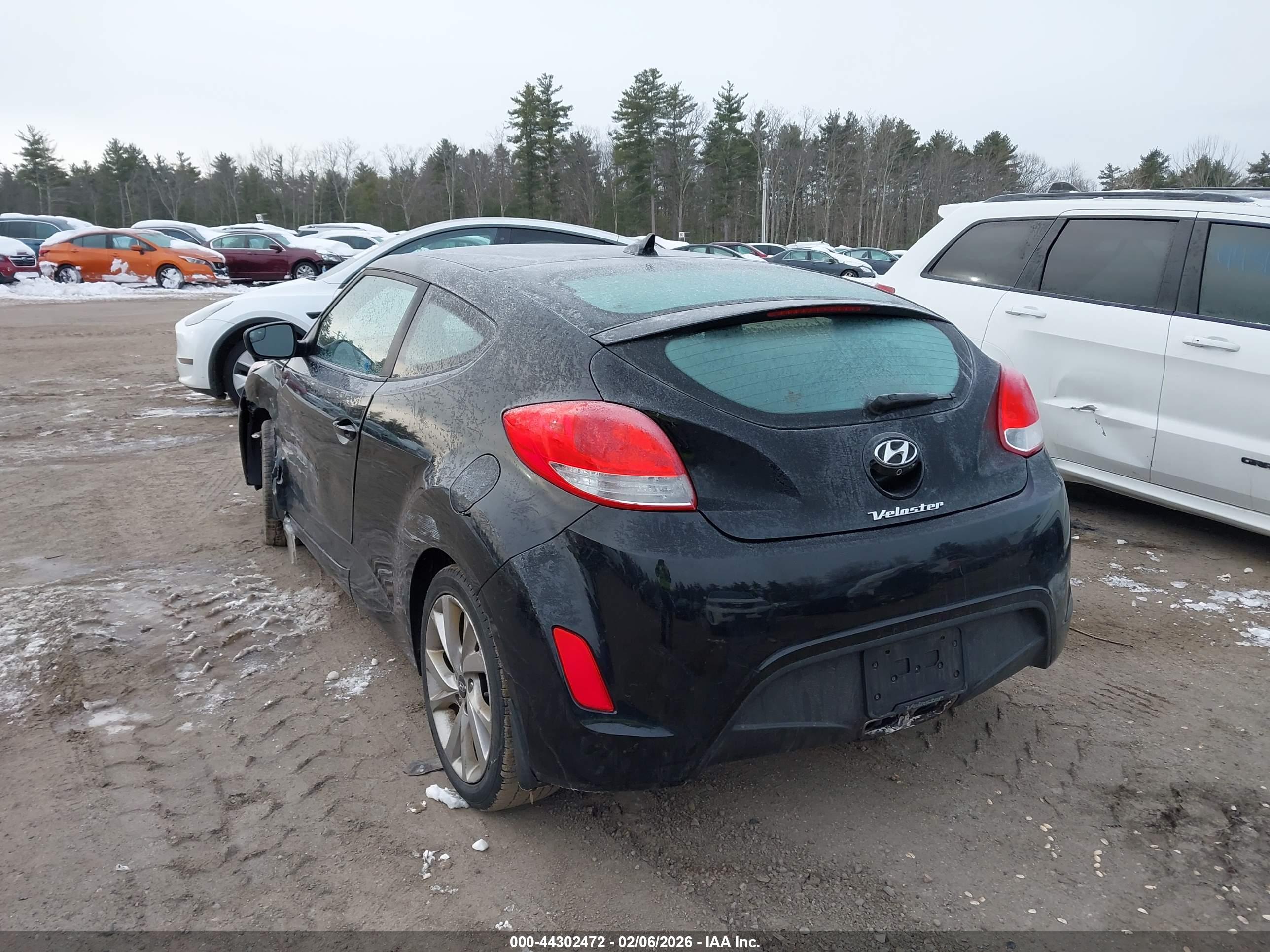 HYUNDAI VELOSTER image 3
