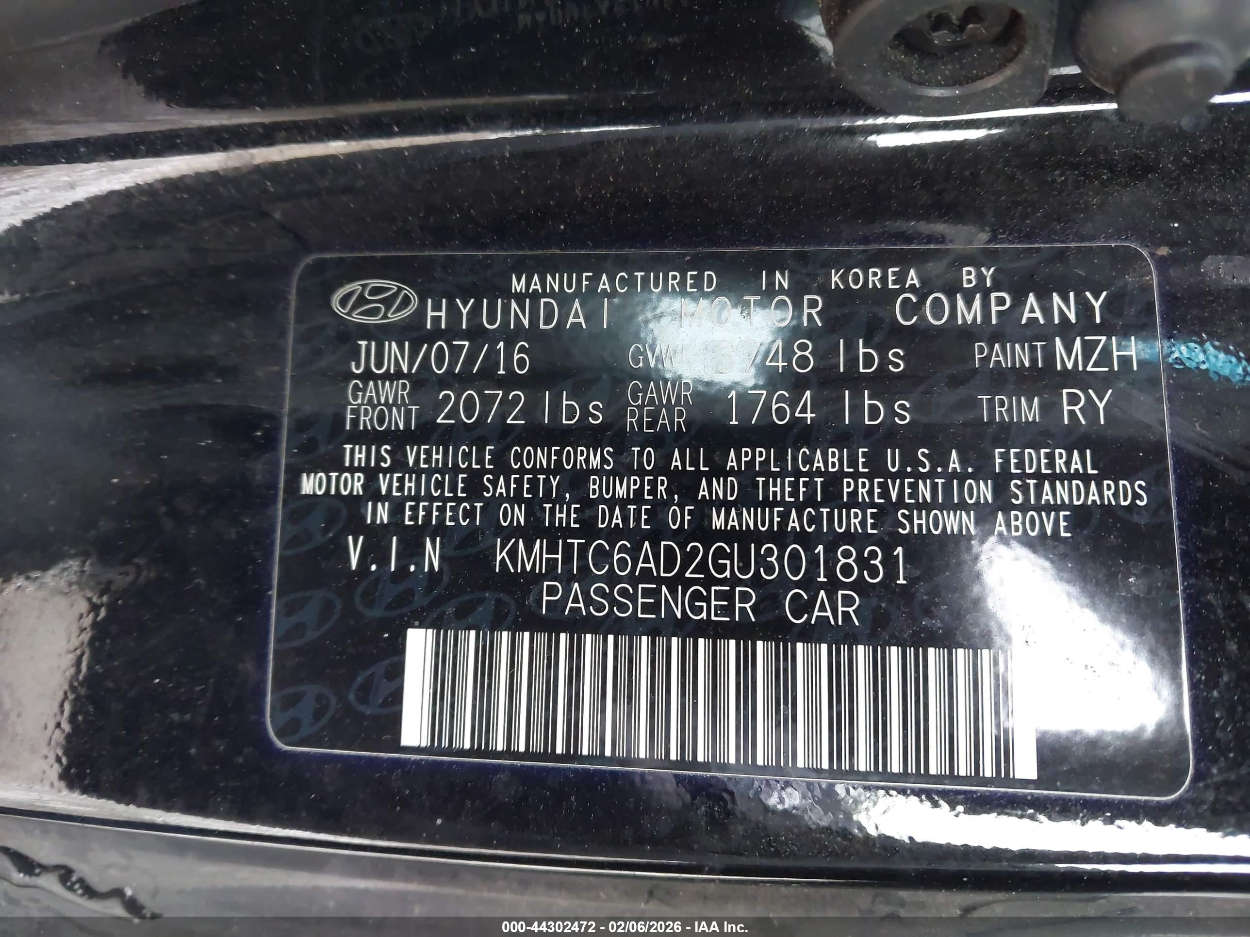 HYUNDAI VELOSTER image 9