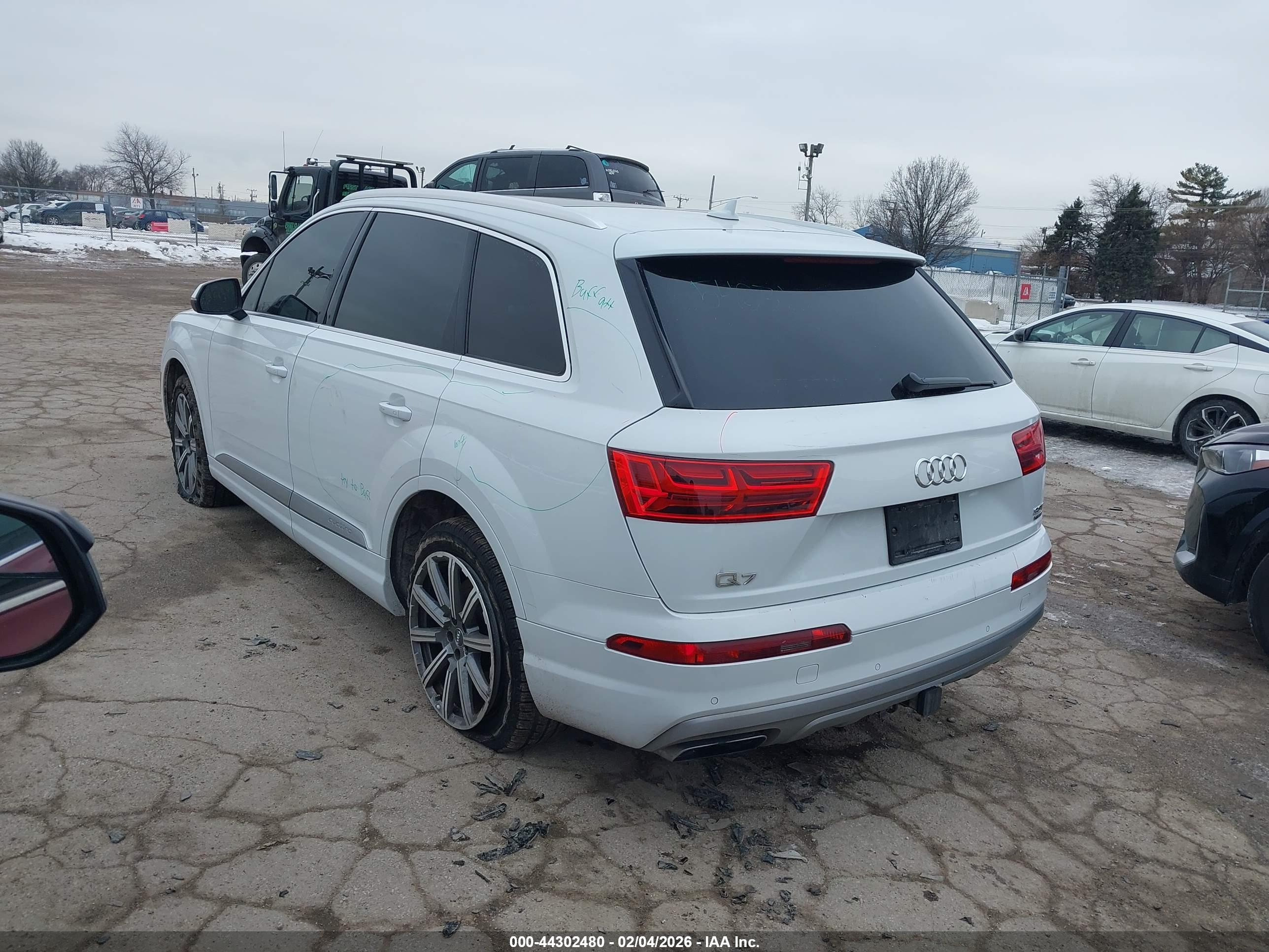 AUDI Q7 image 3