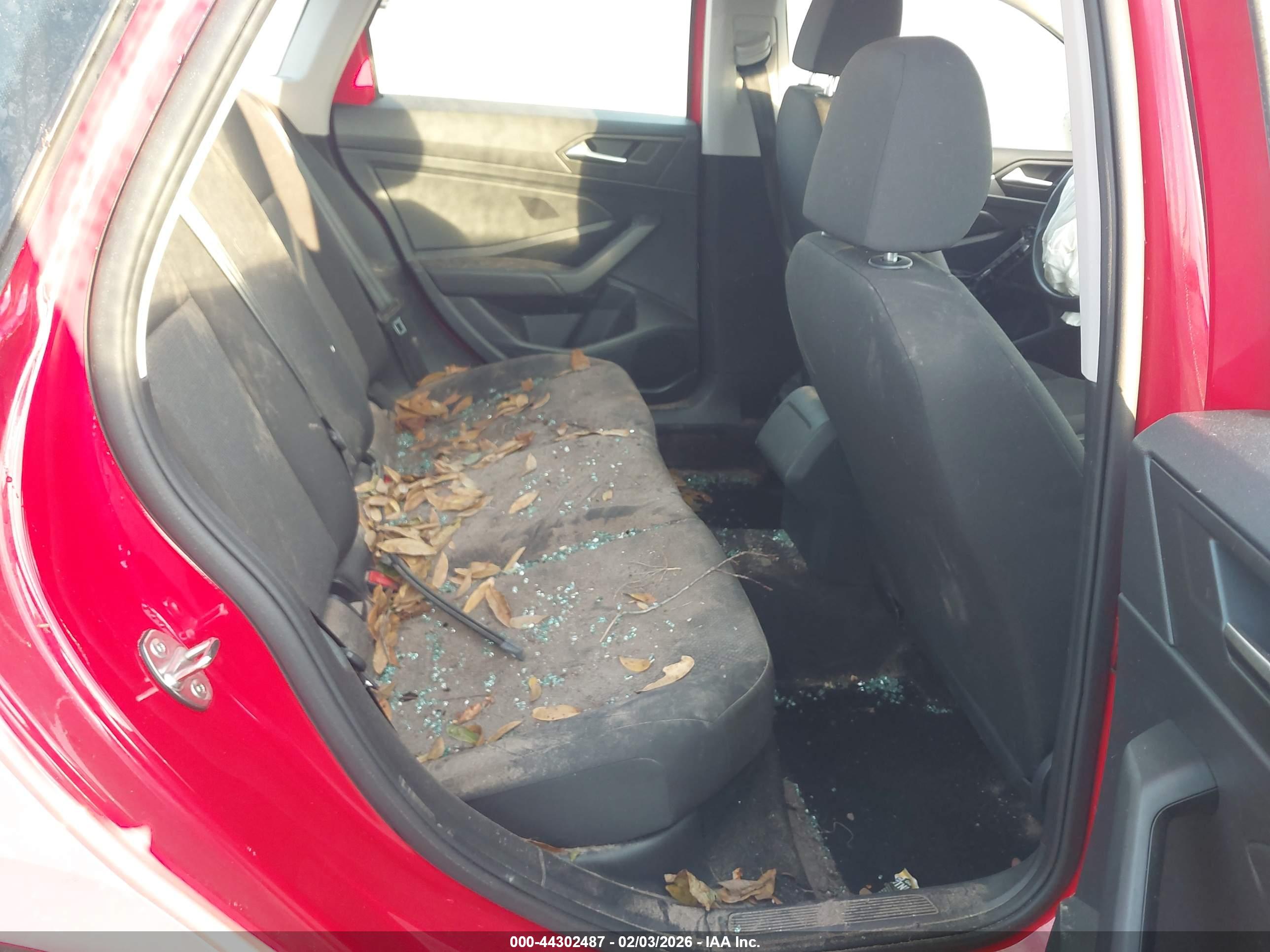 VOLKSWAGEN JETTA image 8