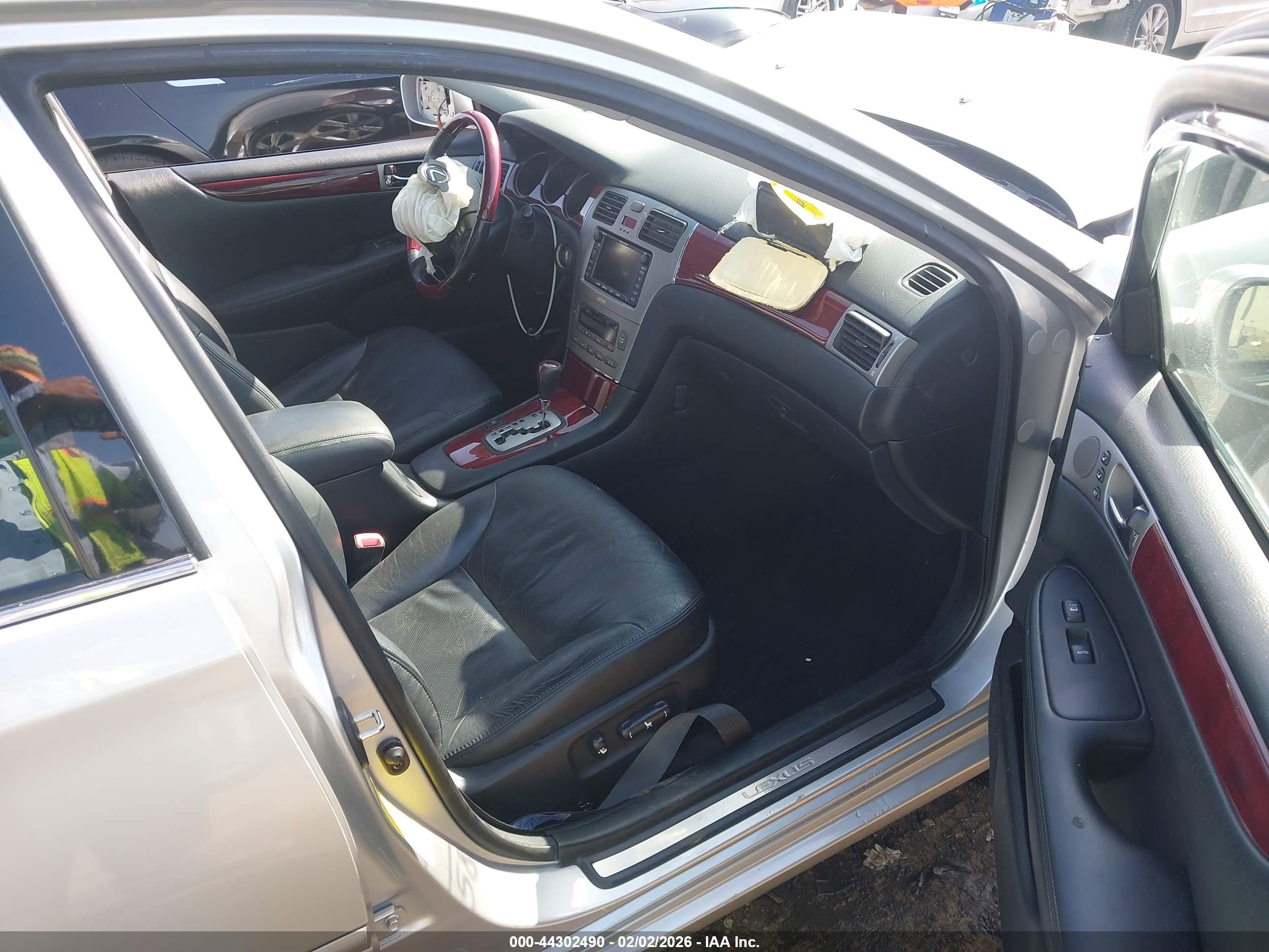 LEXUS ES image 5
