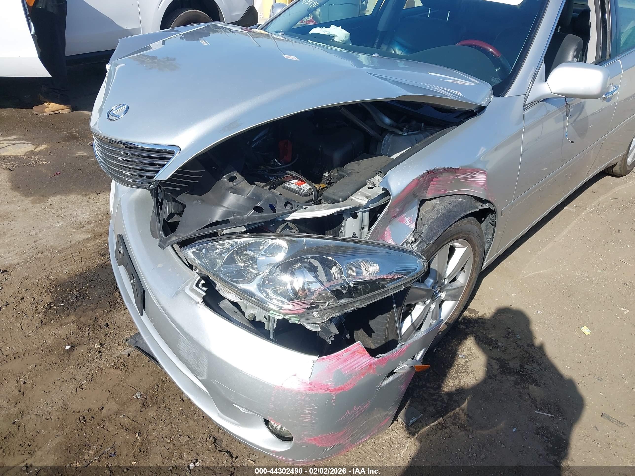 LEXUS ES image 6