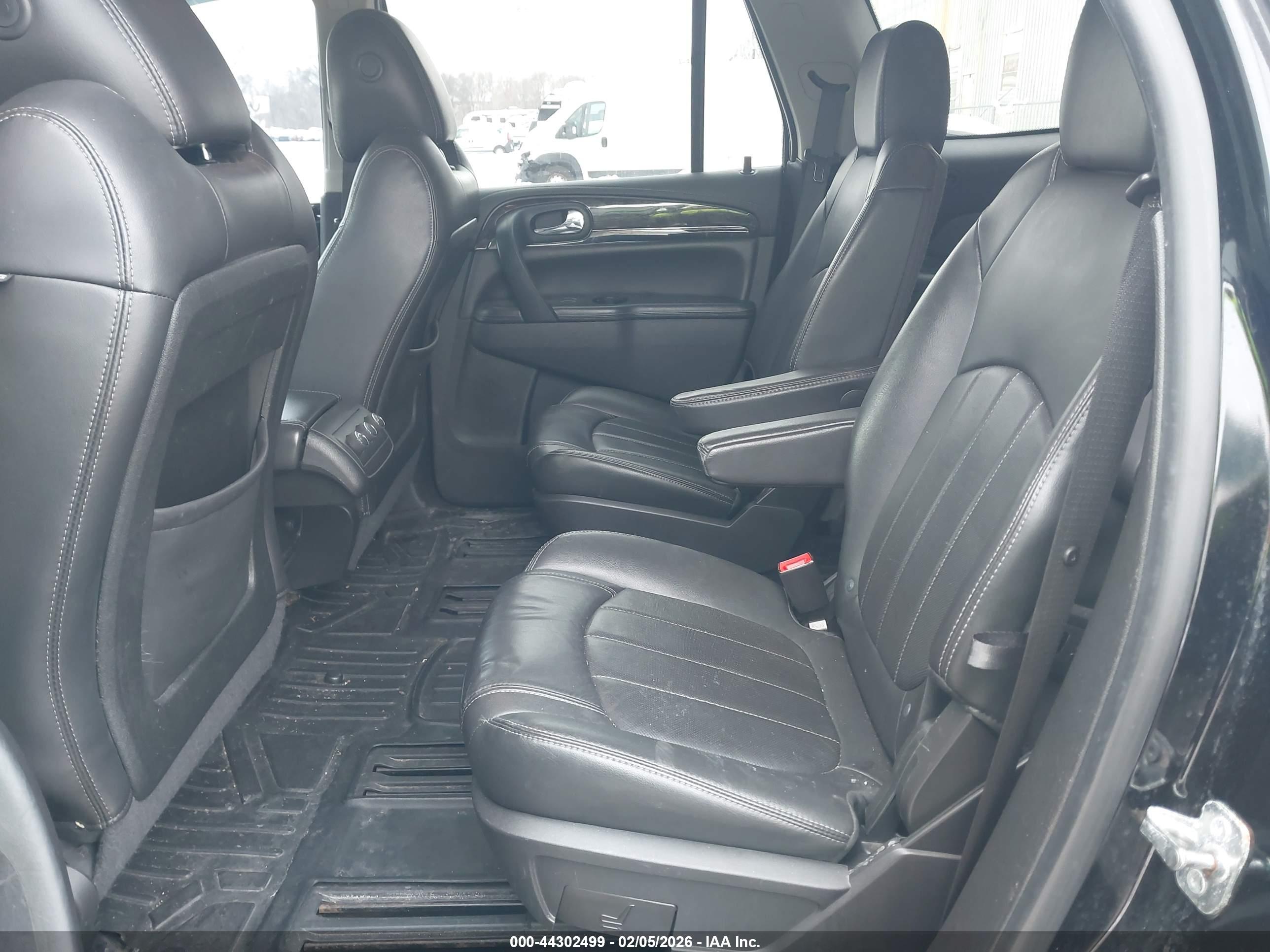 BUICK ENCLAVE image 8