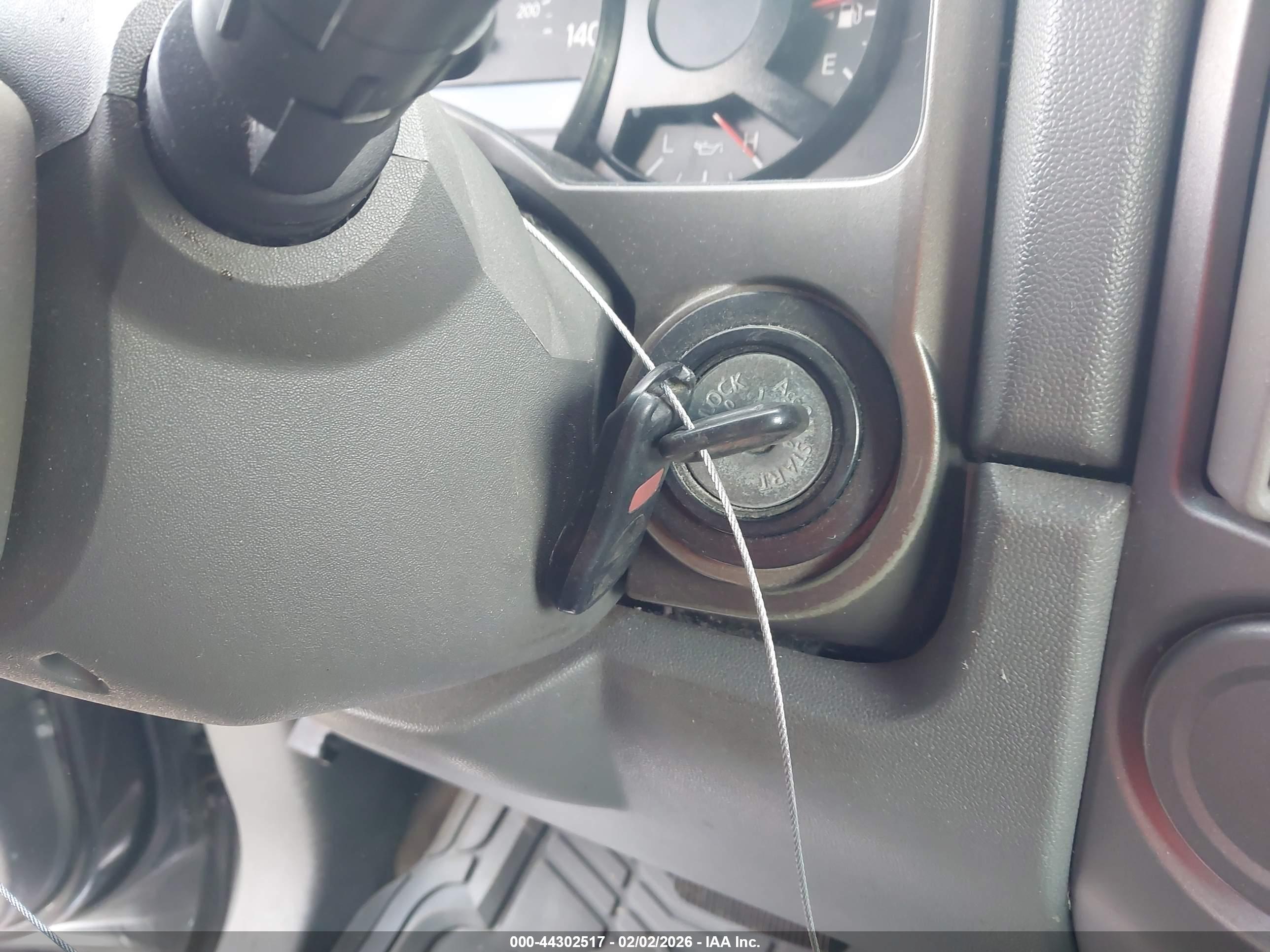 NISSAN TITAN image 11