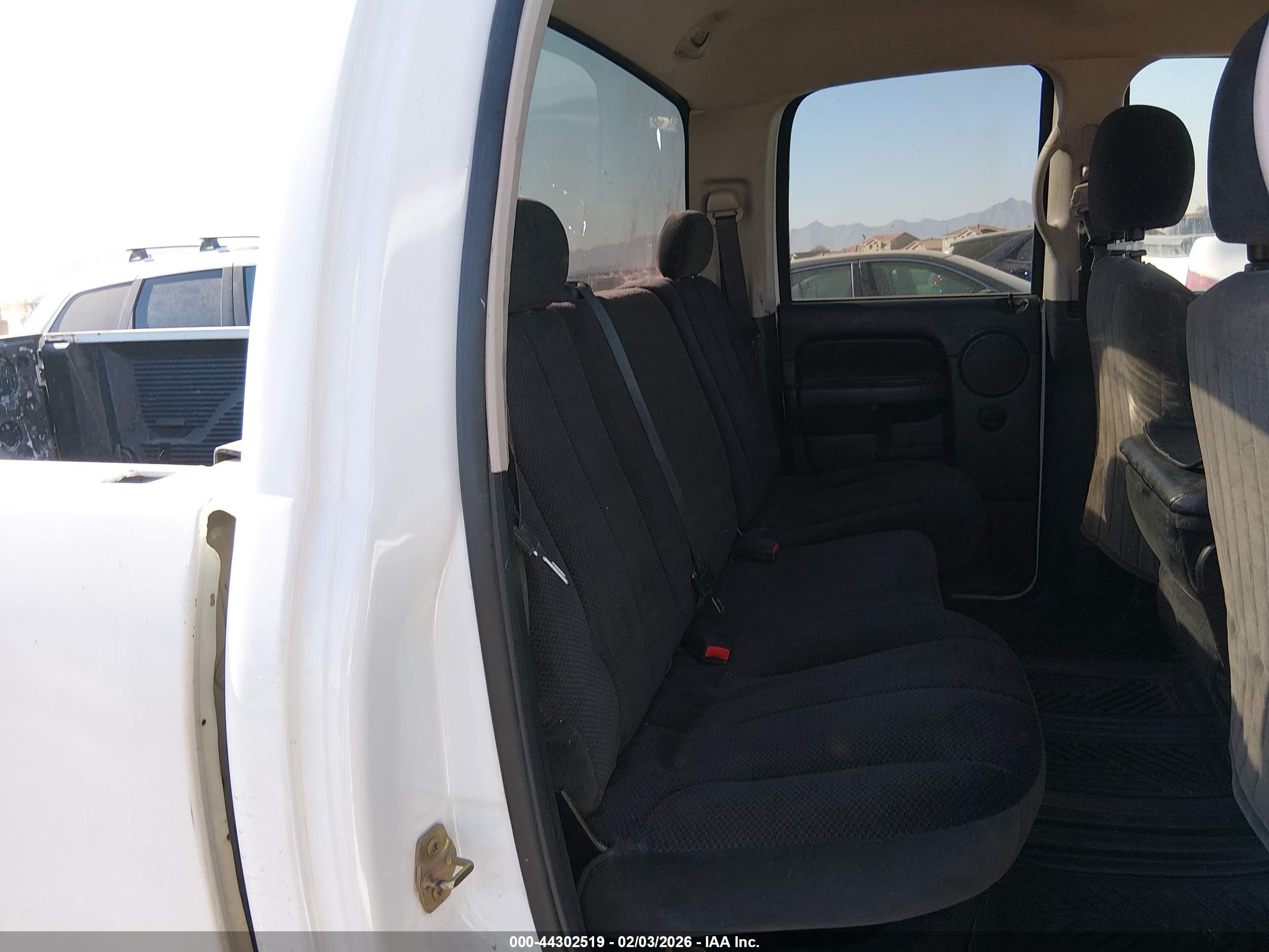 DODGE RAM image 8