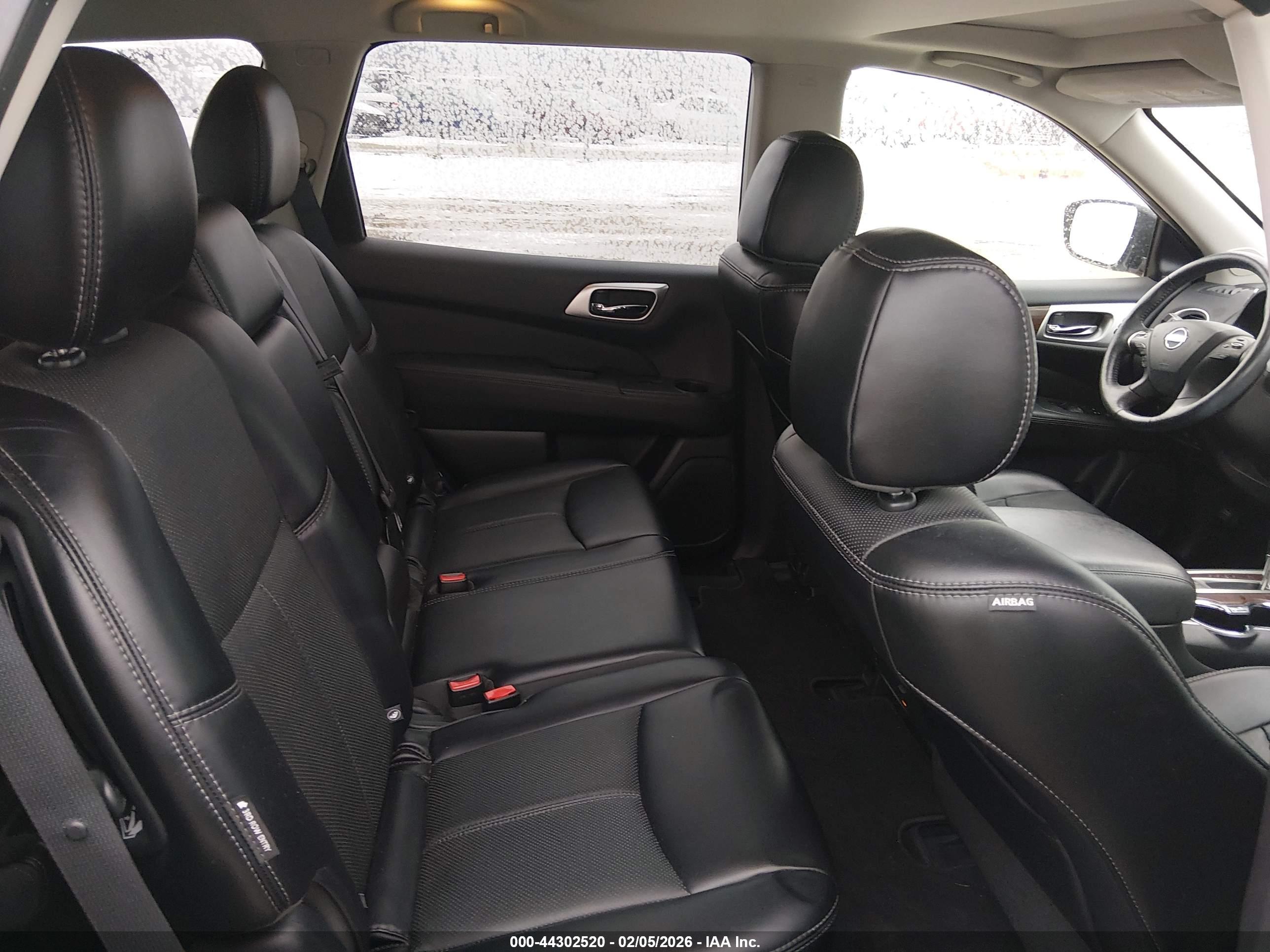 NISSAN PATHFINDER image 8