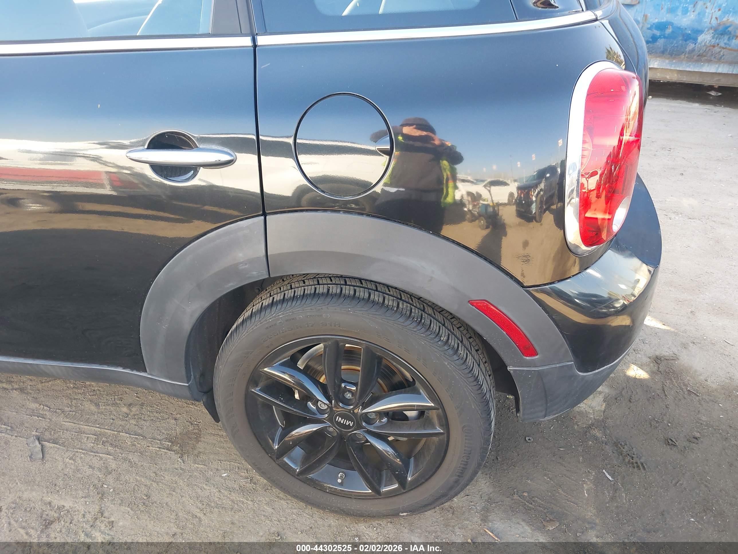MINI COUNTRYMAN image 6