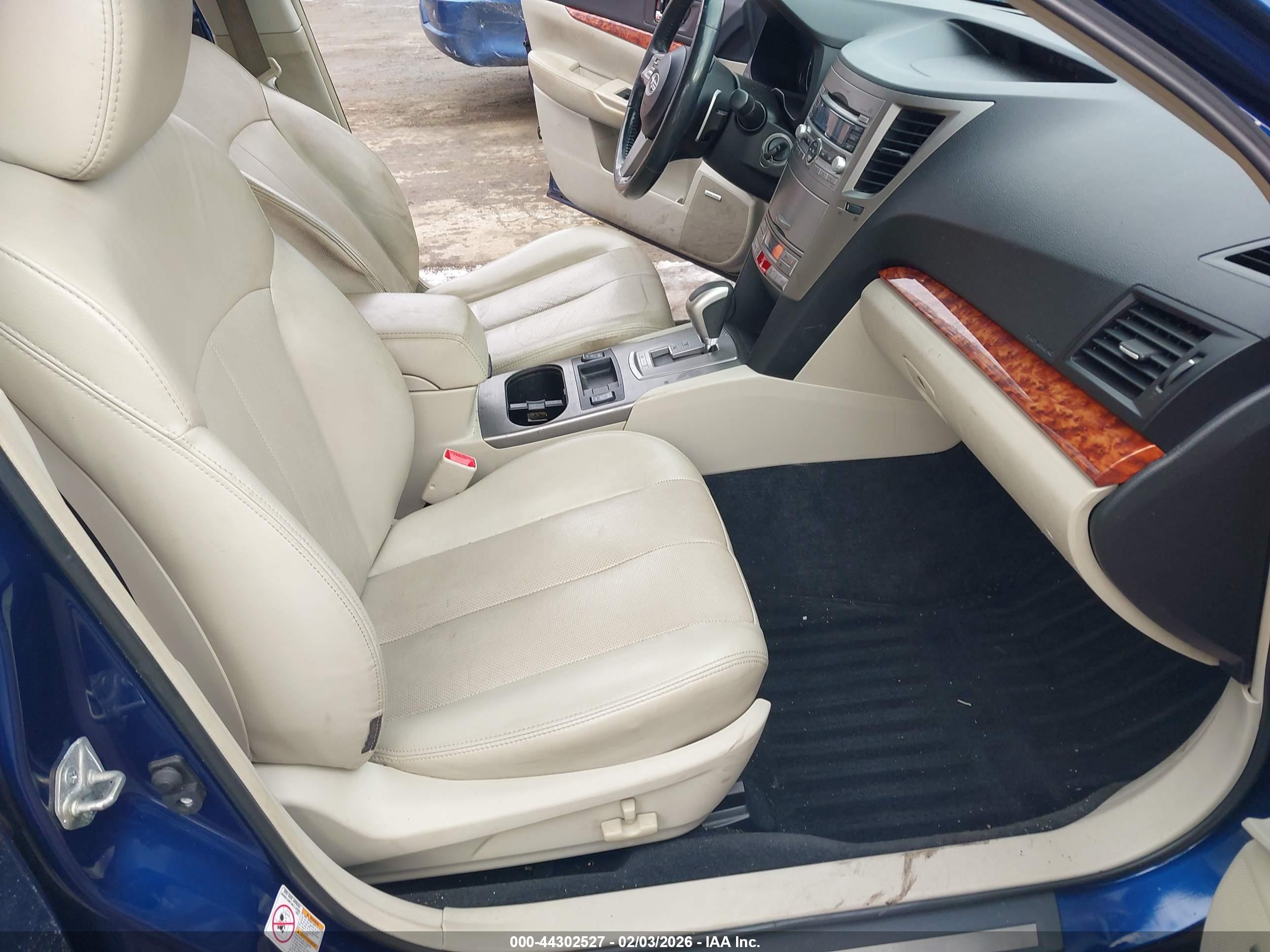 SUBARU LEGACY image 5