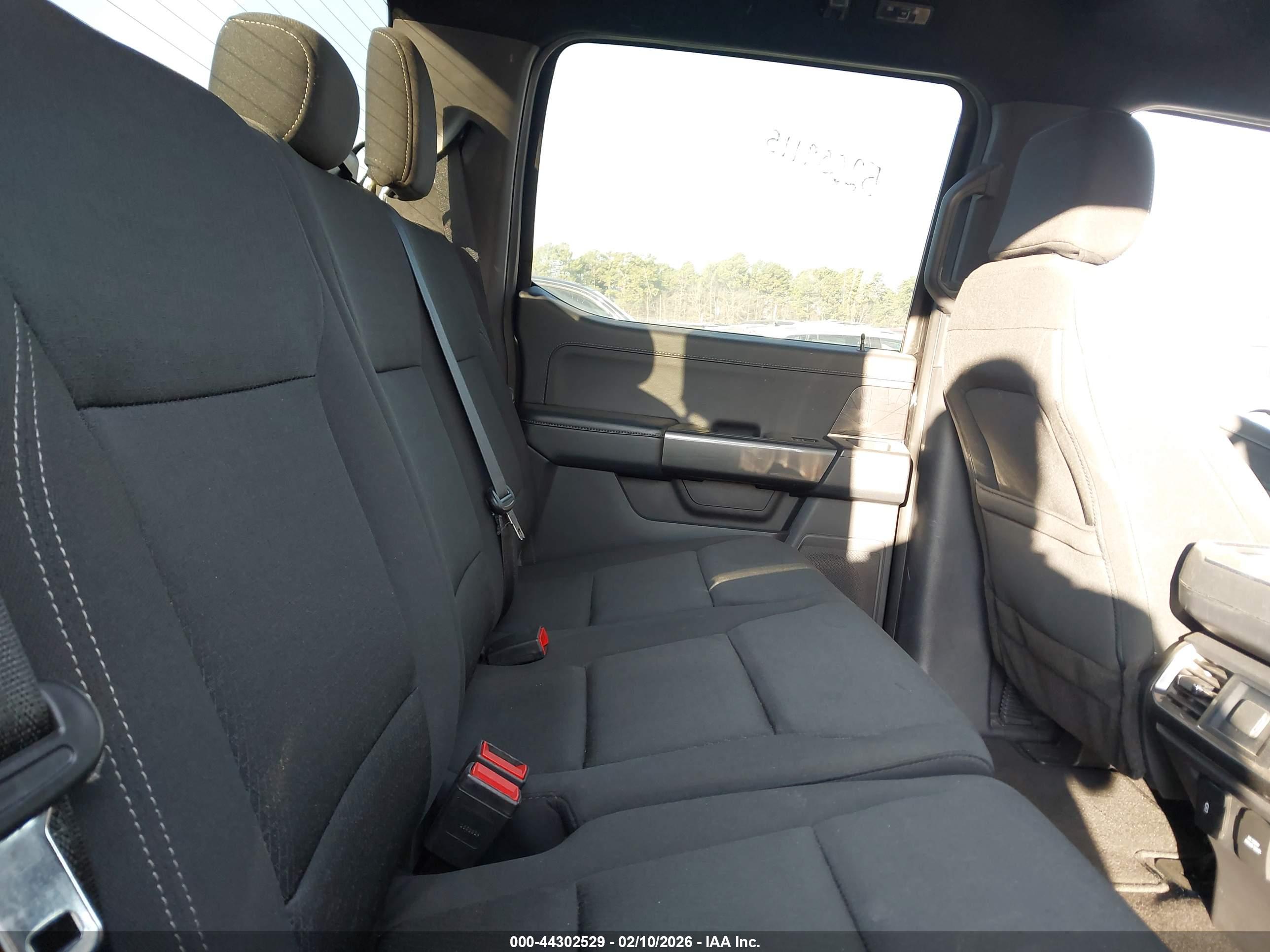 FORD F-150 image 8