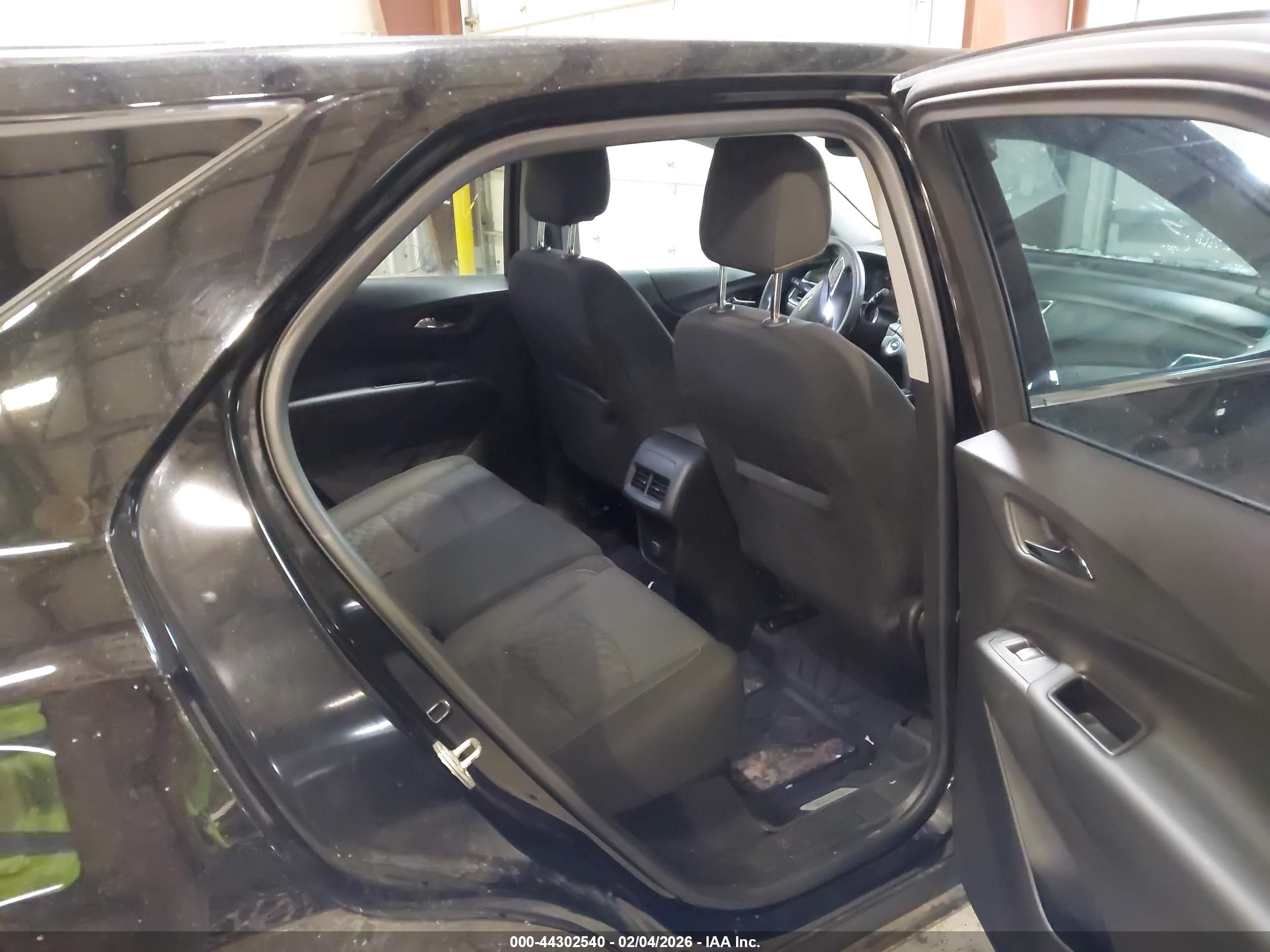 CHEVROLET EQUINOX image 8
