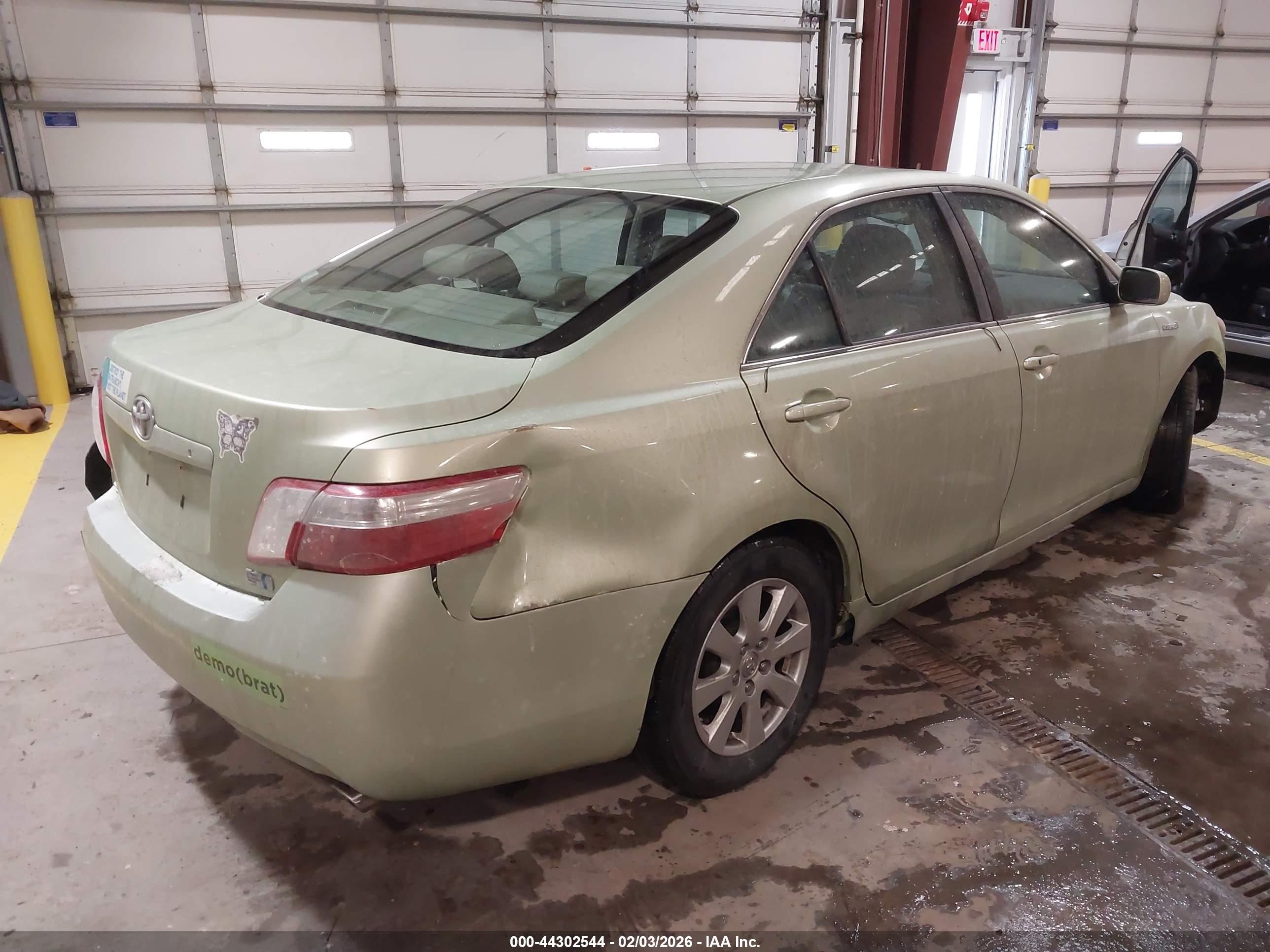 TOYOTA CAMRY image 4