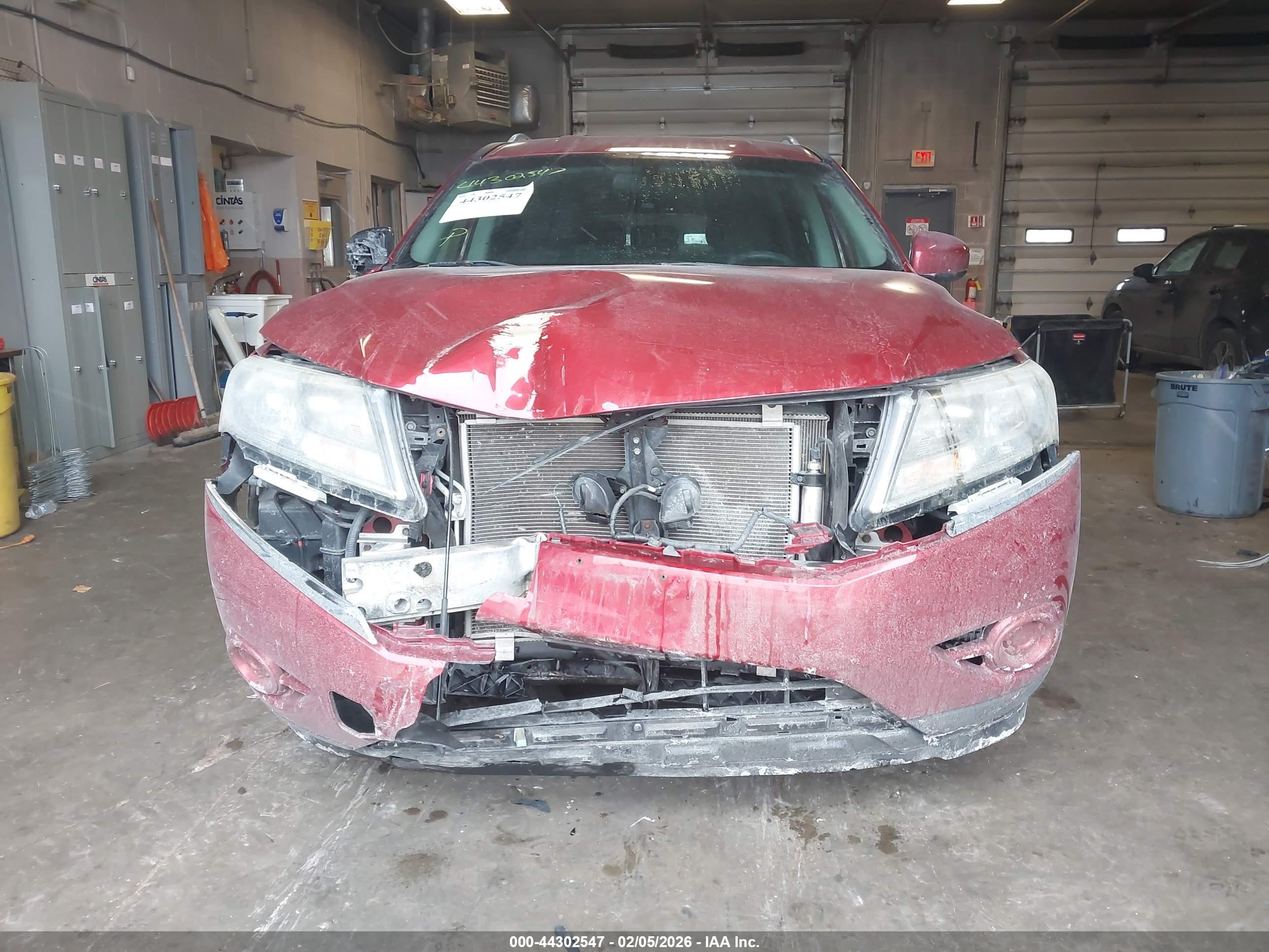 NISSAN PATHFINDER image 6