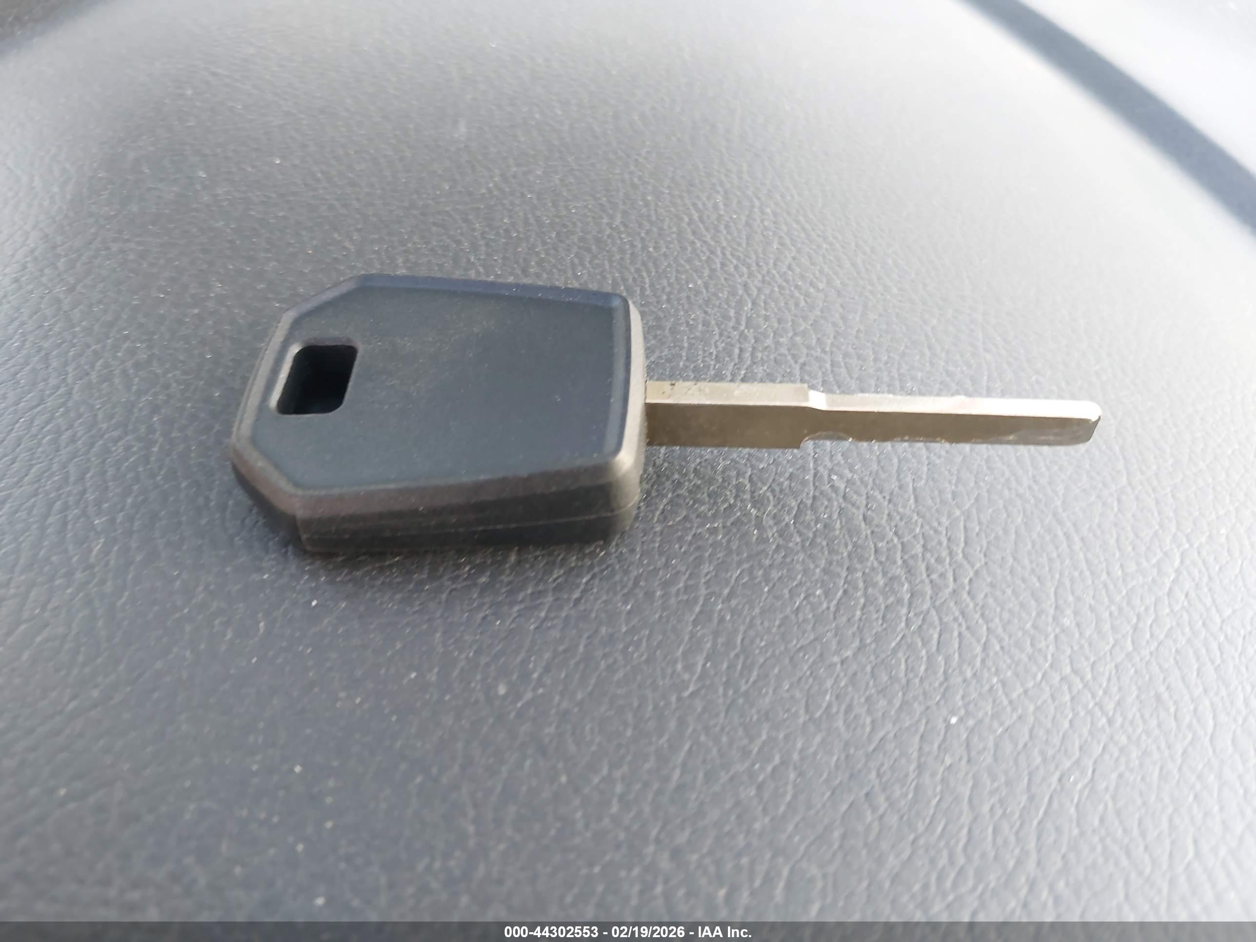 FORD FUSION image 11