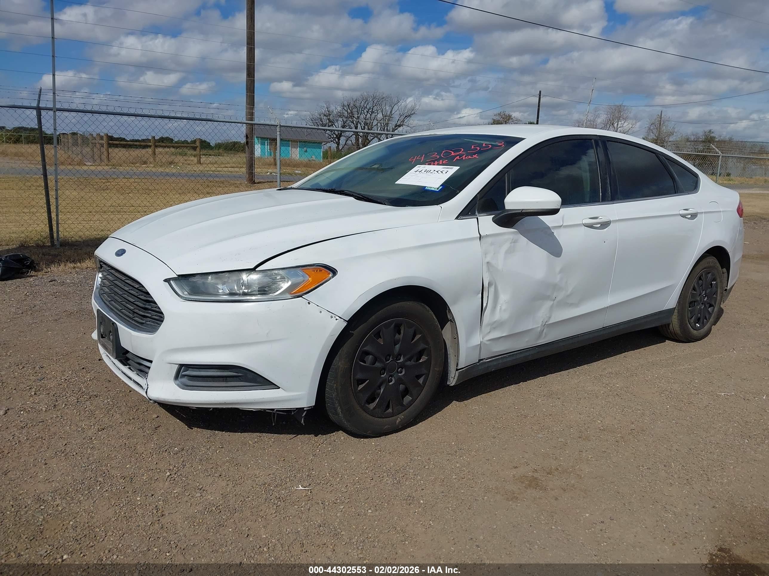 FORD FUSION image 2