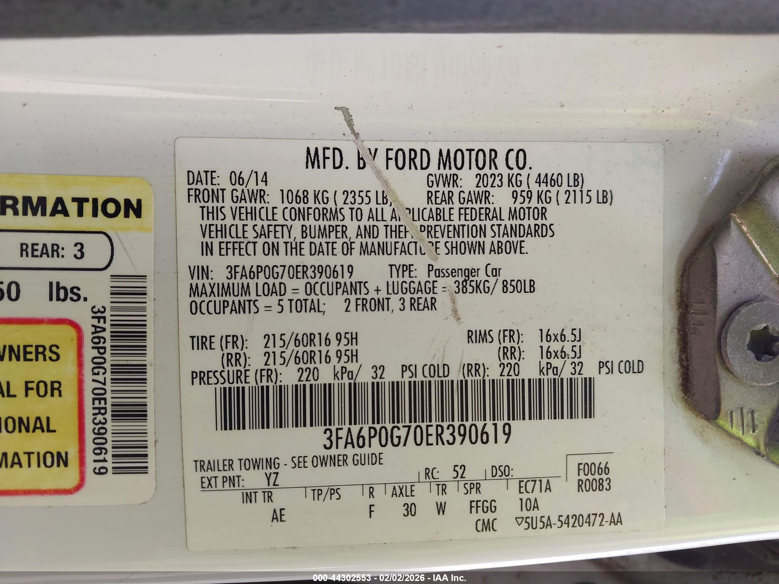 FORD FUSION image 9