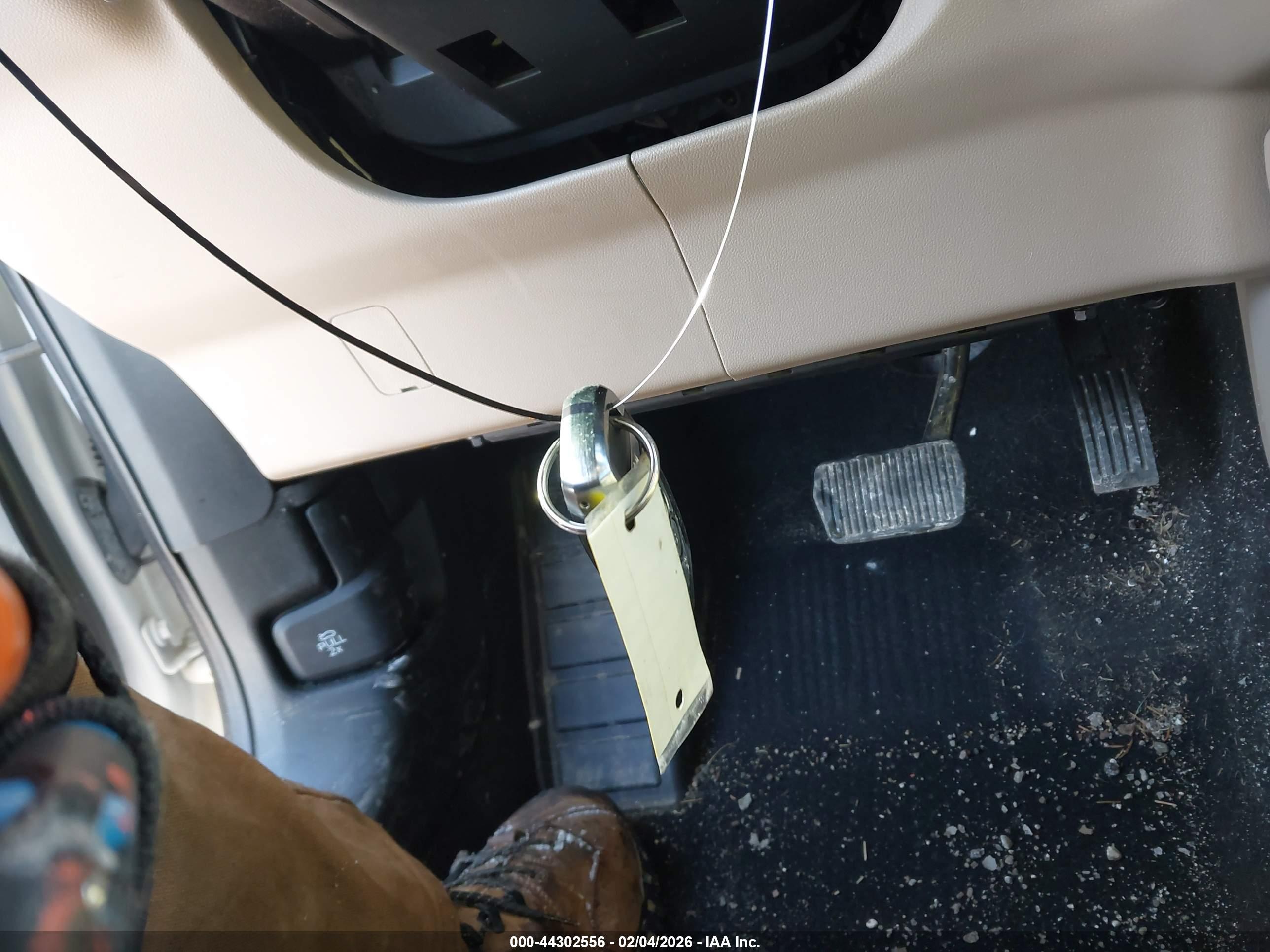 FORD ESCAPE image 11