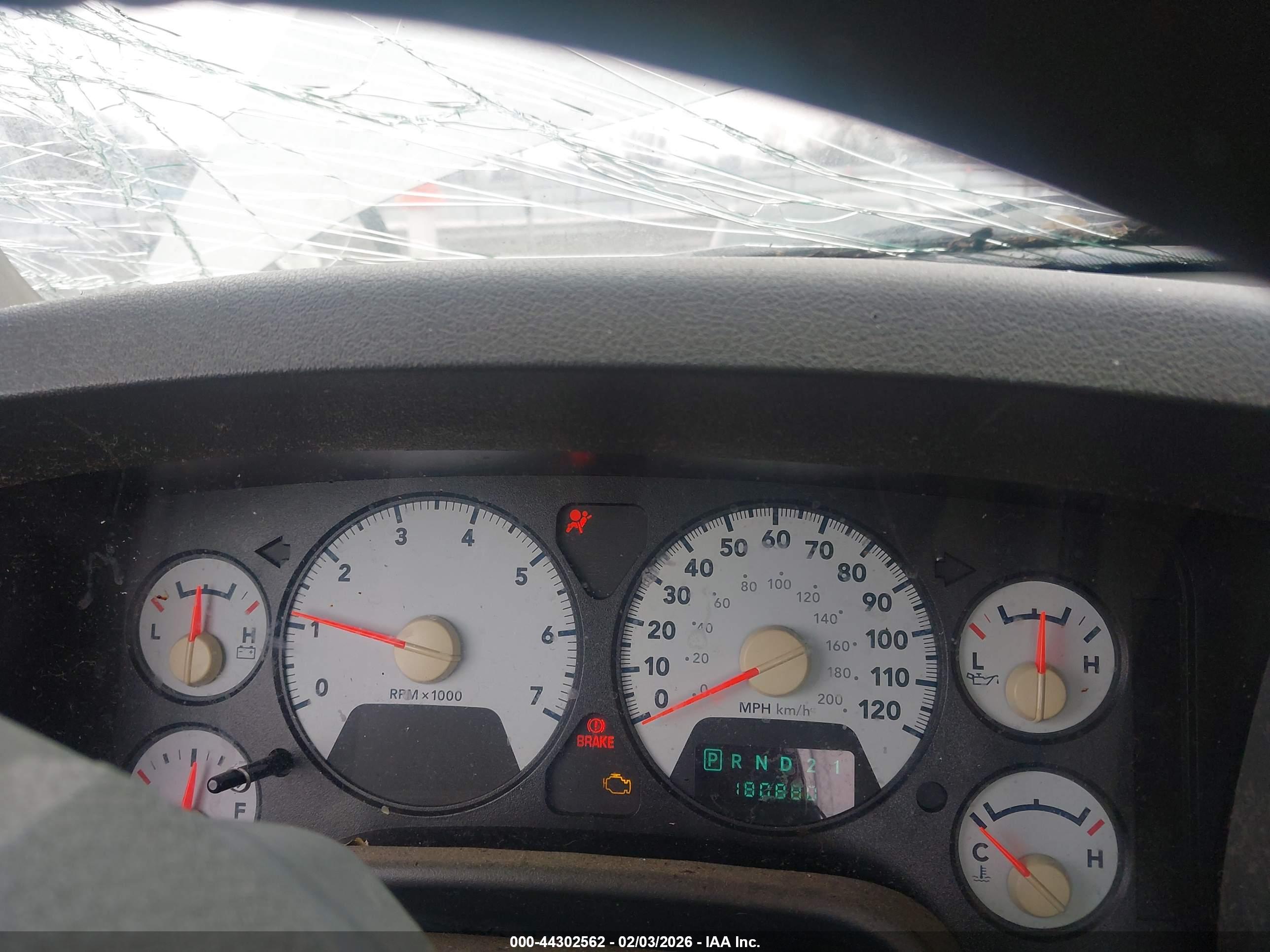 DODGE RAM image 7