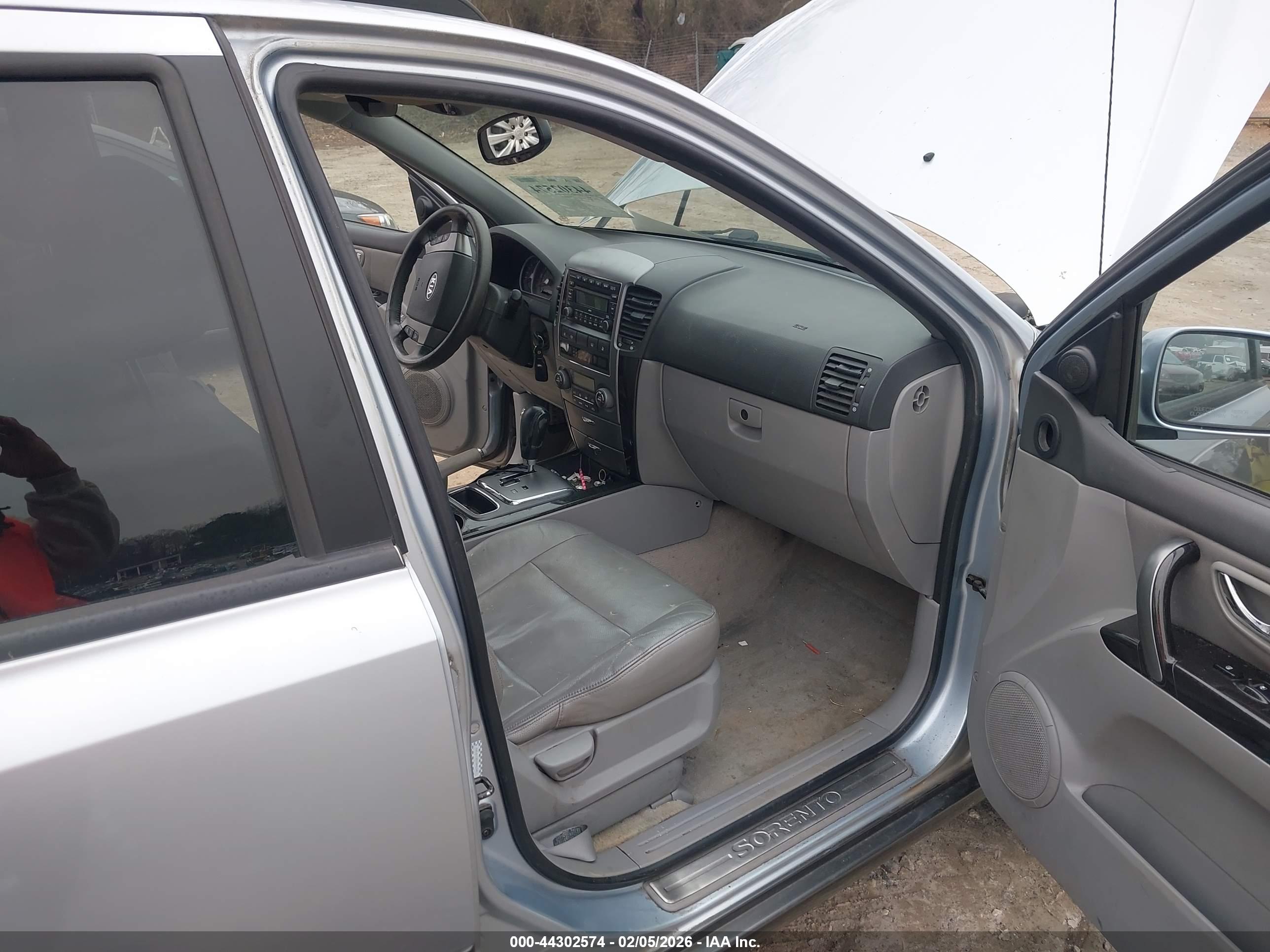KIA SORENTO image 5