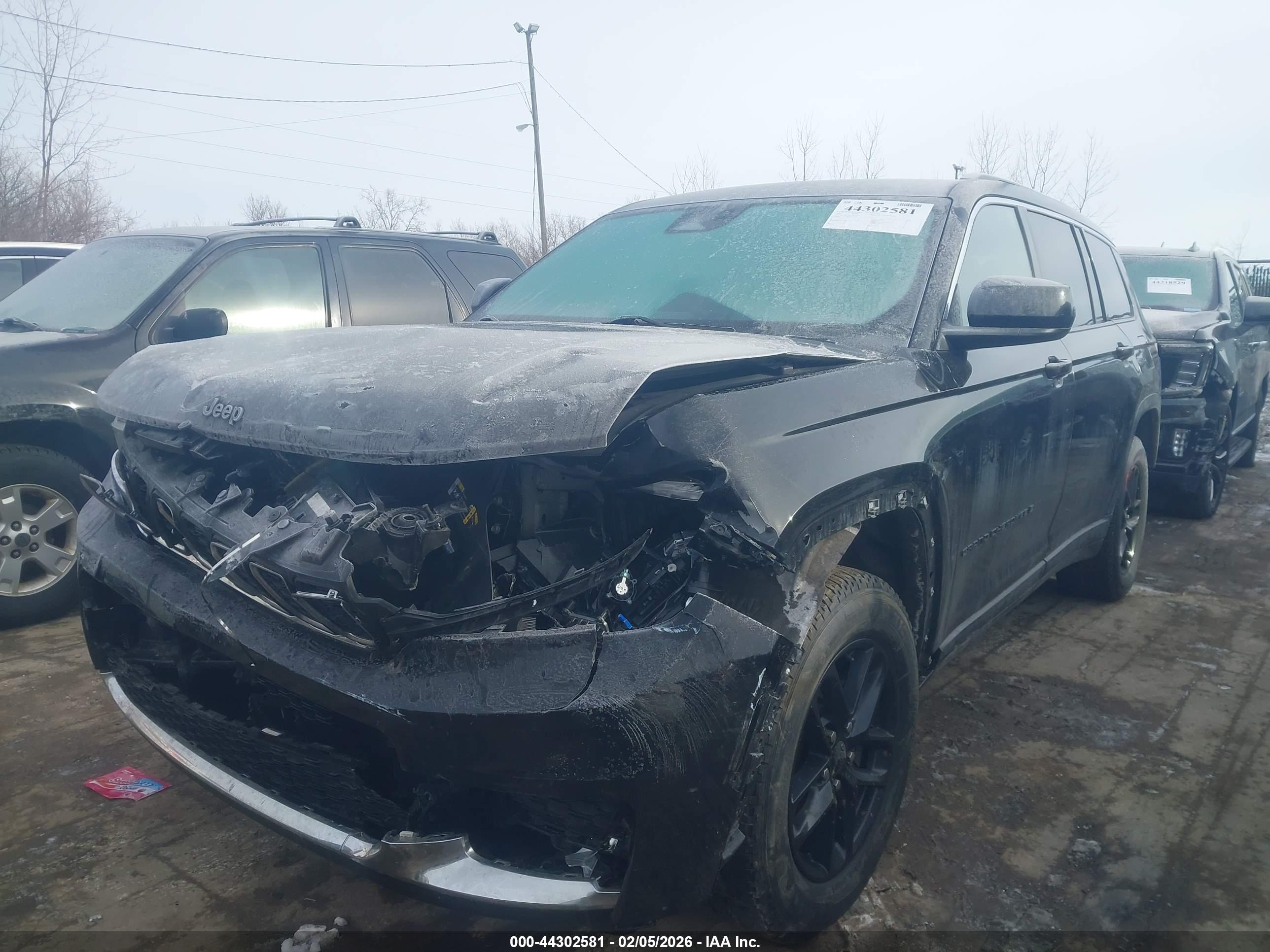 JEEP GRAND image 2