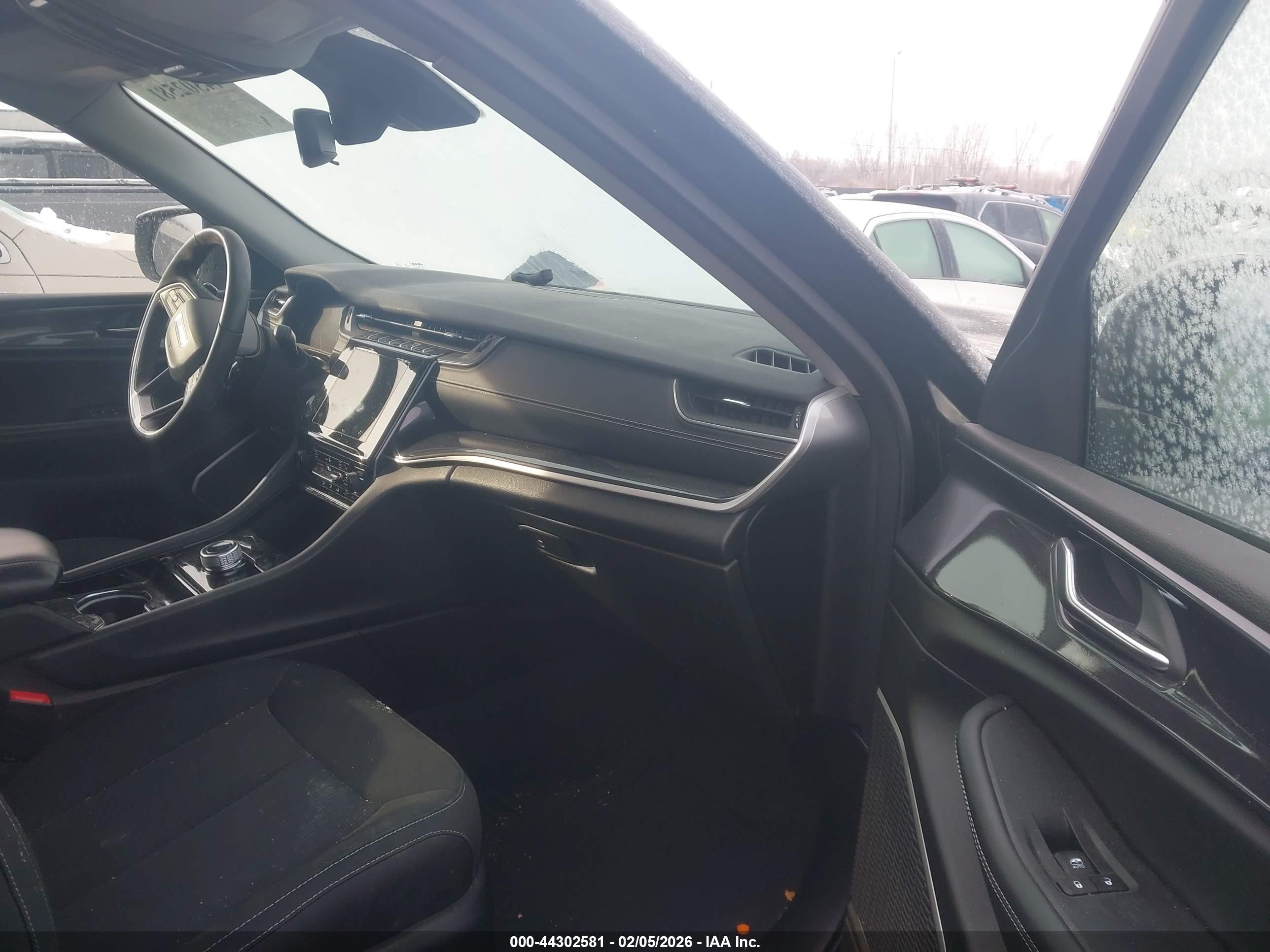 JEEP GRAND image 5