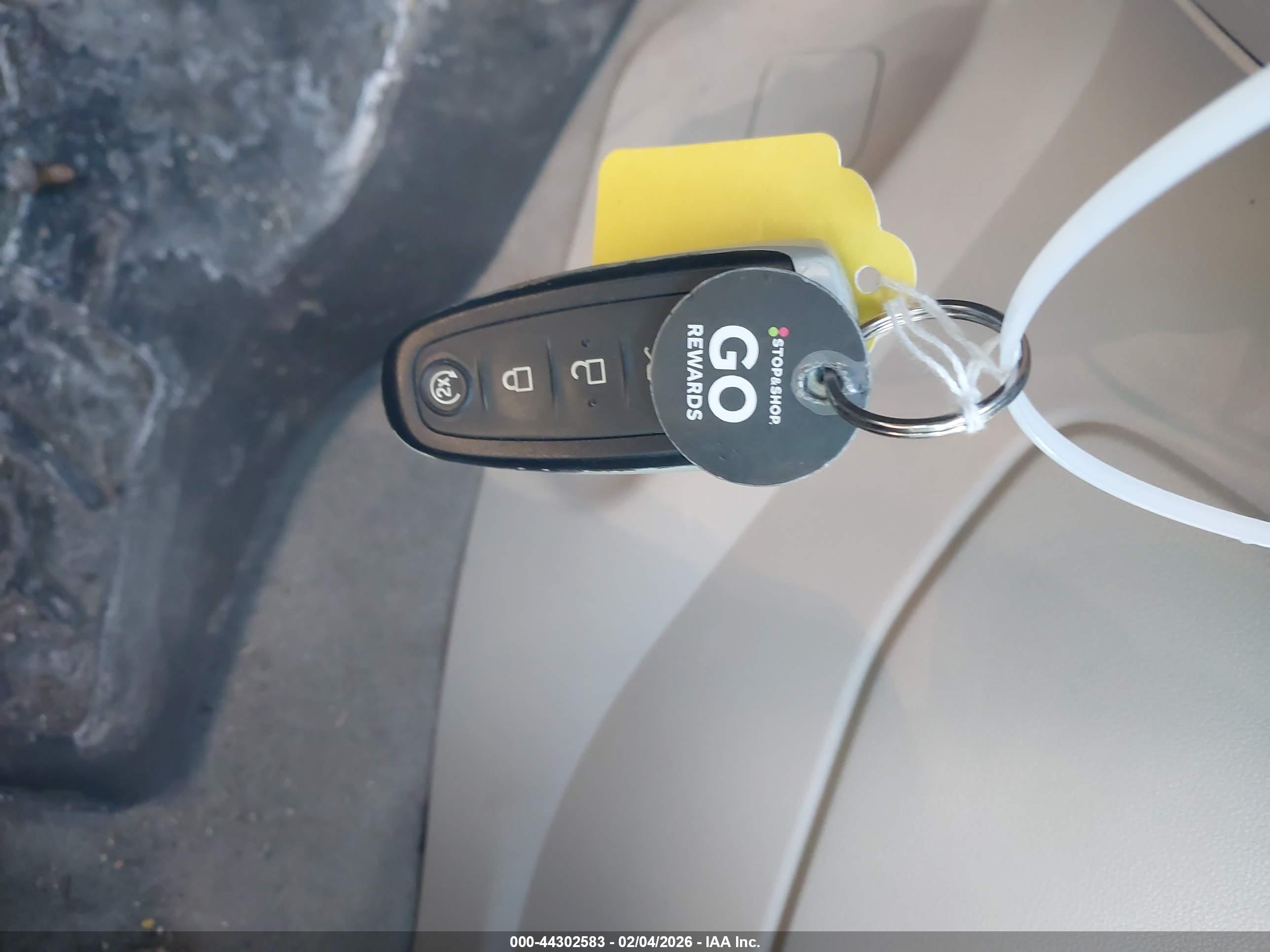 FORD ESCAPE image 11