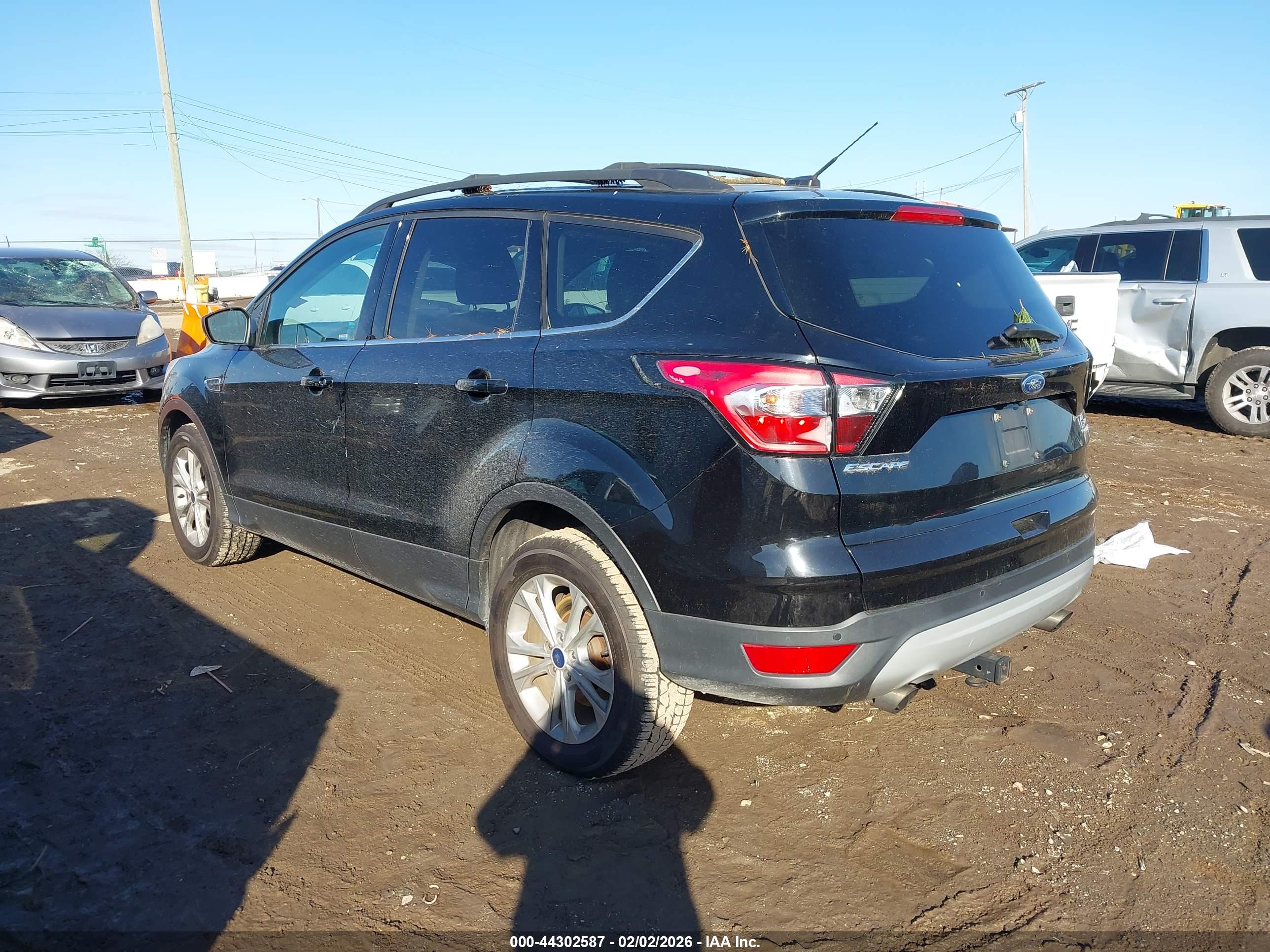 FORD ESCAPE image 3