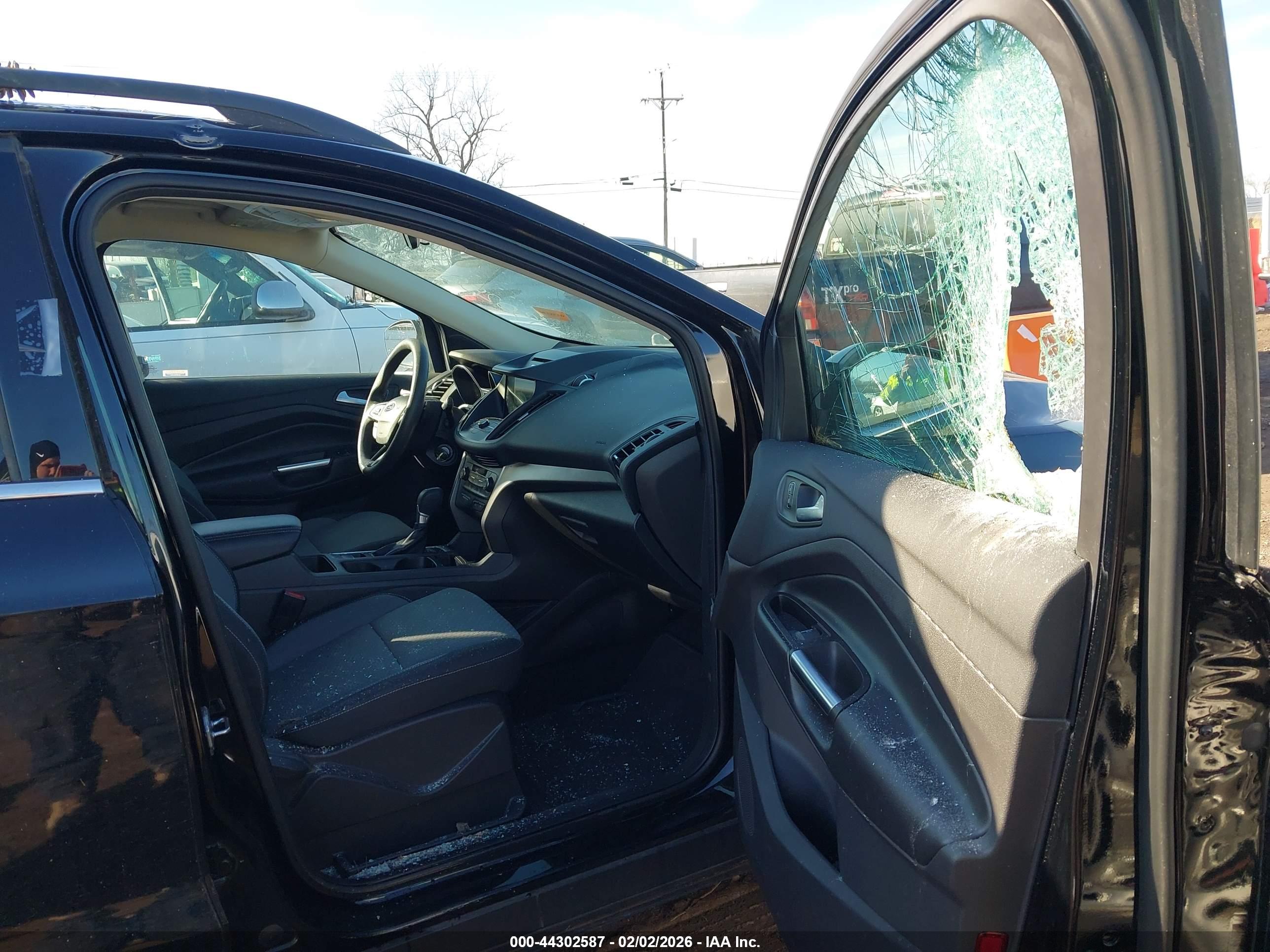FORD ESCAPE image 5