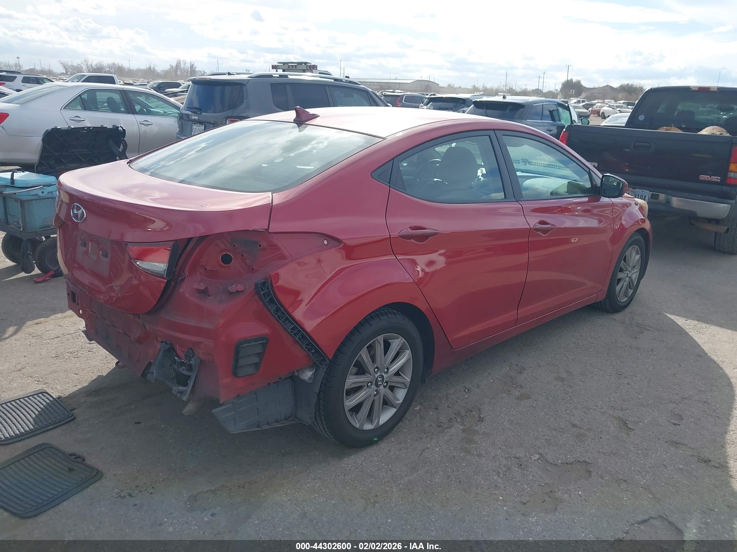 HYUNDAI ELANTRA image 4
