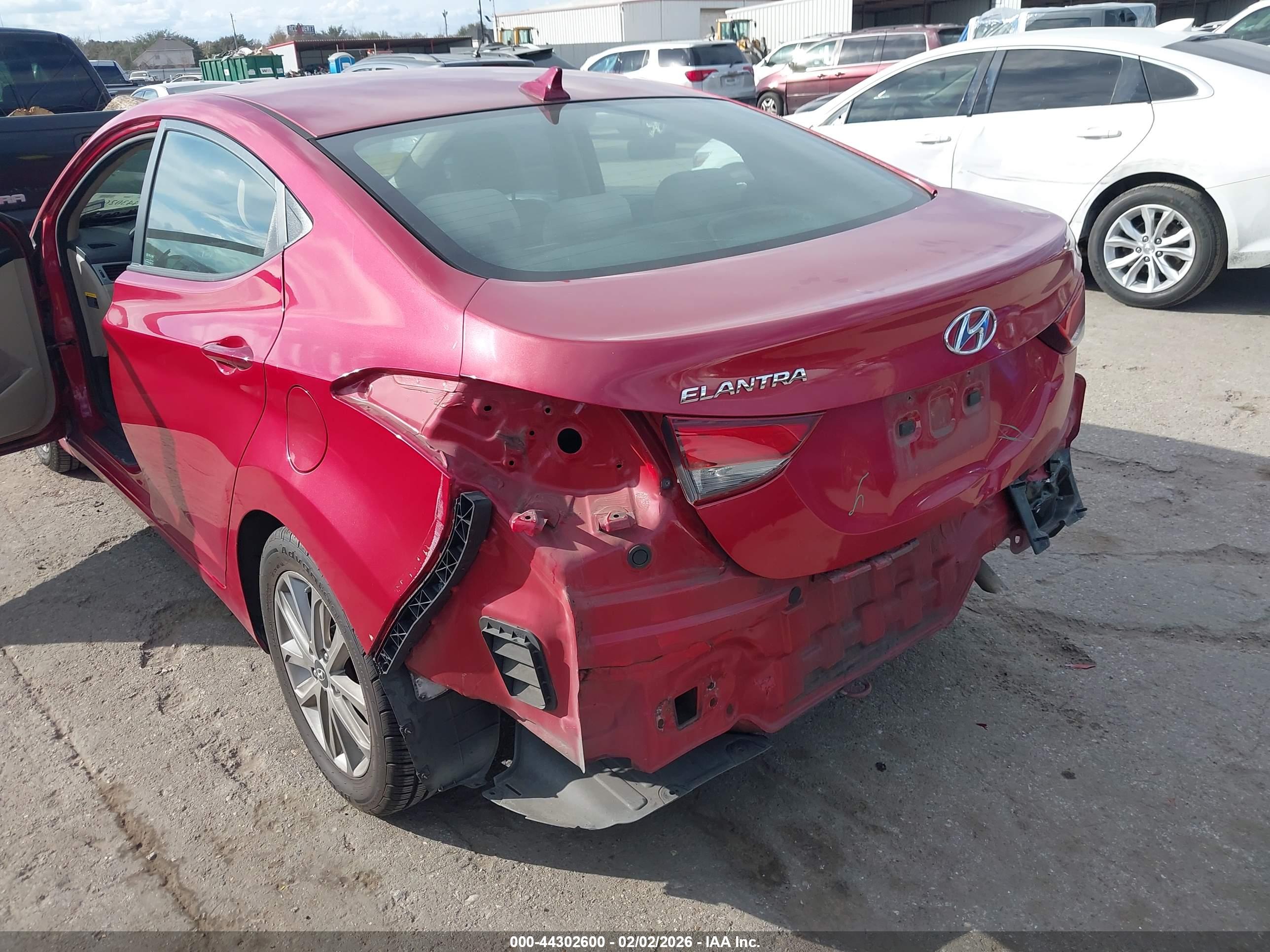 HYUNDAI ELANTRA image 6