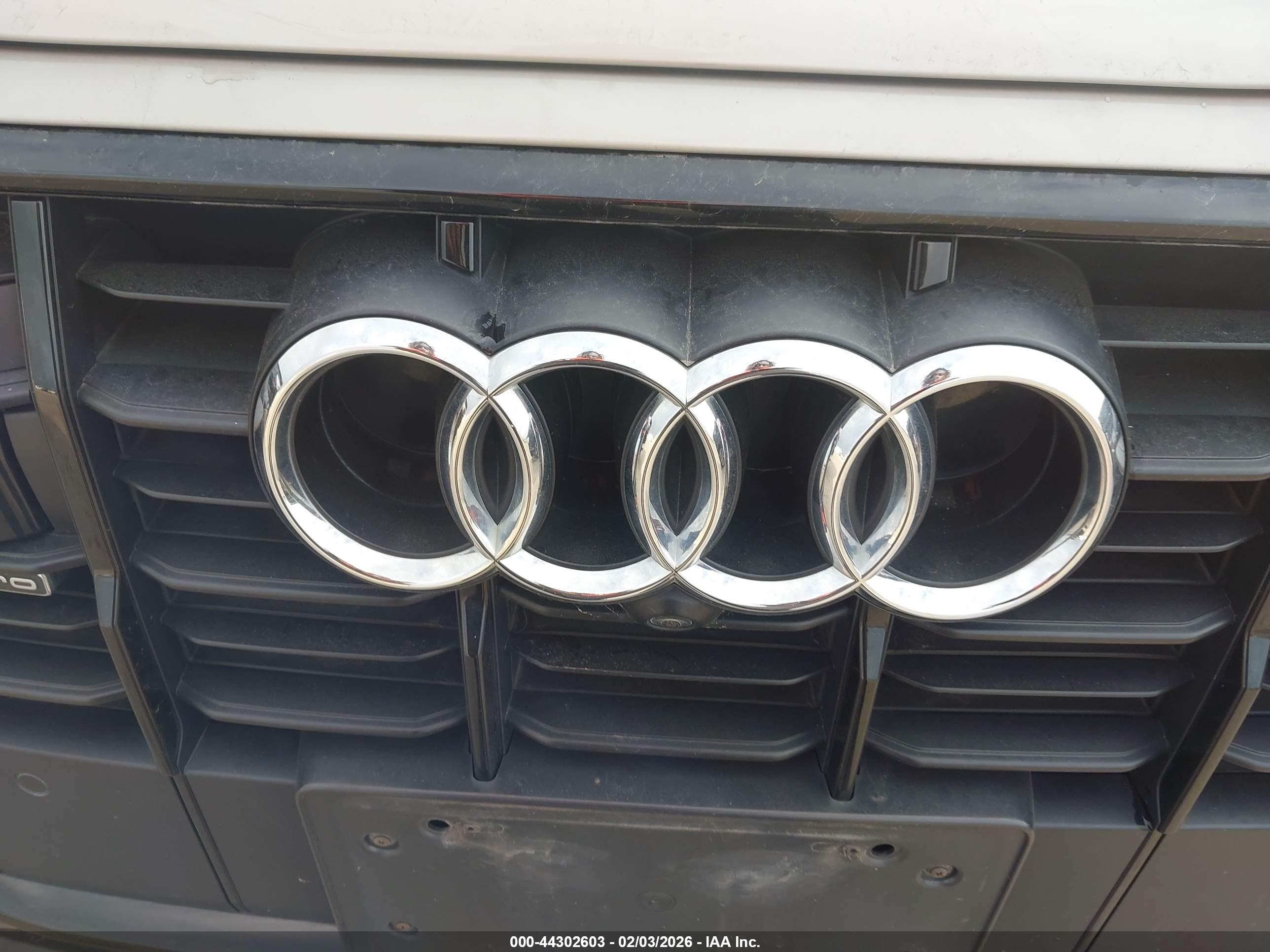 AUDI Q7 image 6