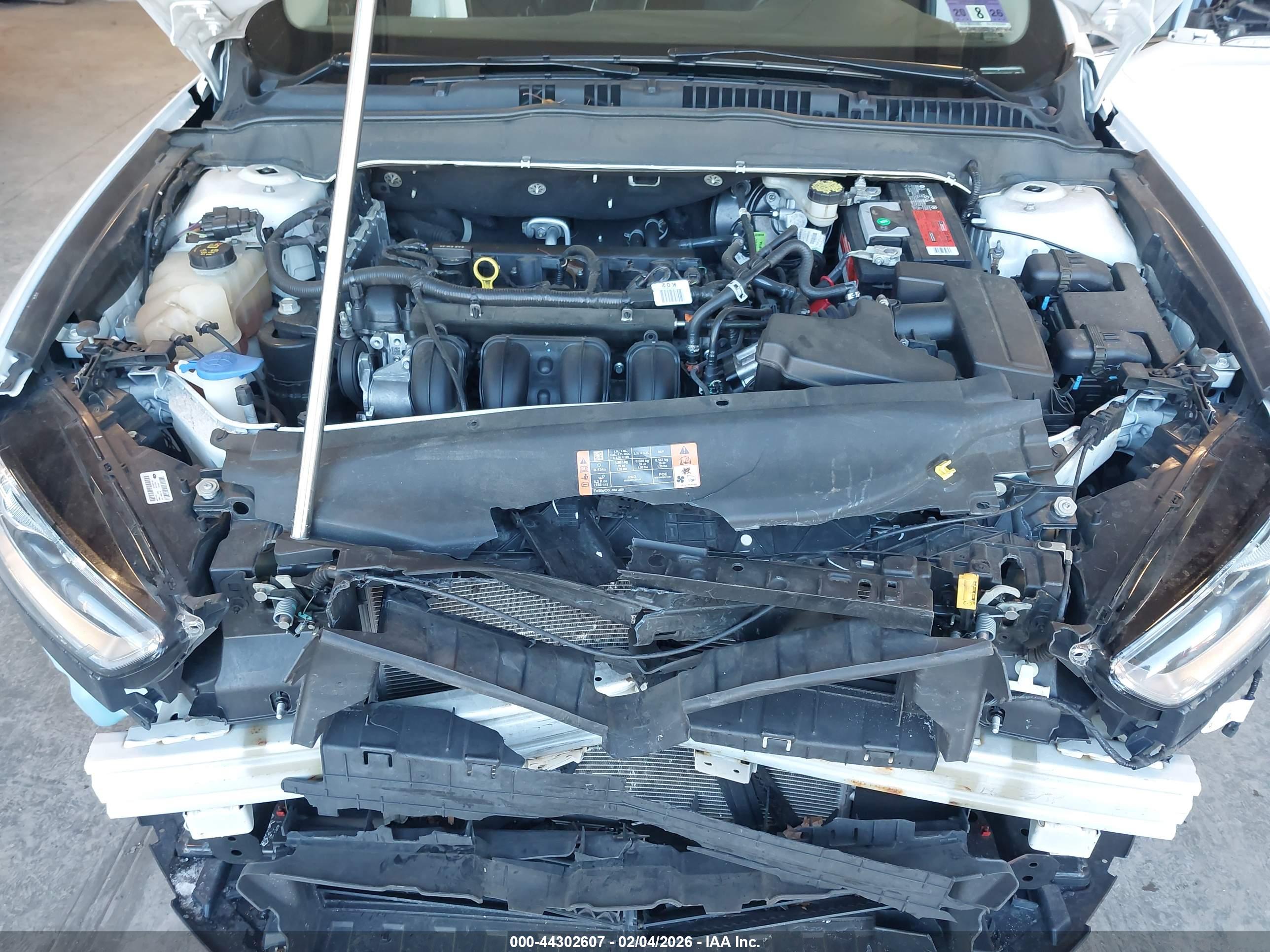 FORD FUSION image 10