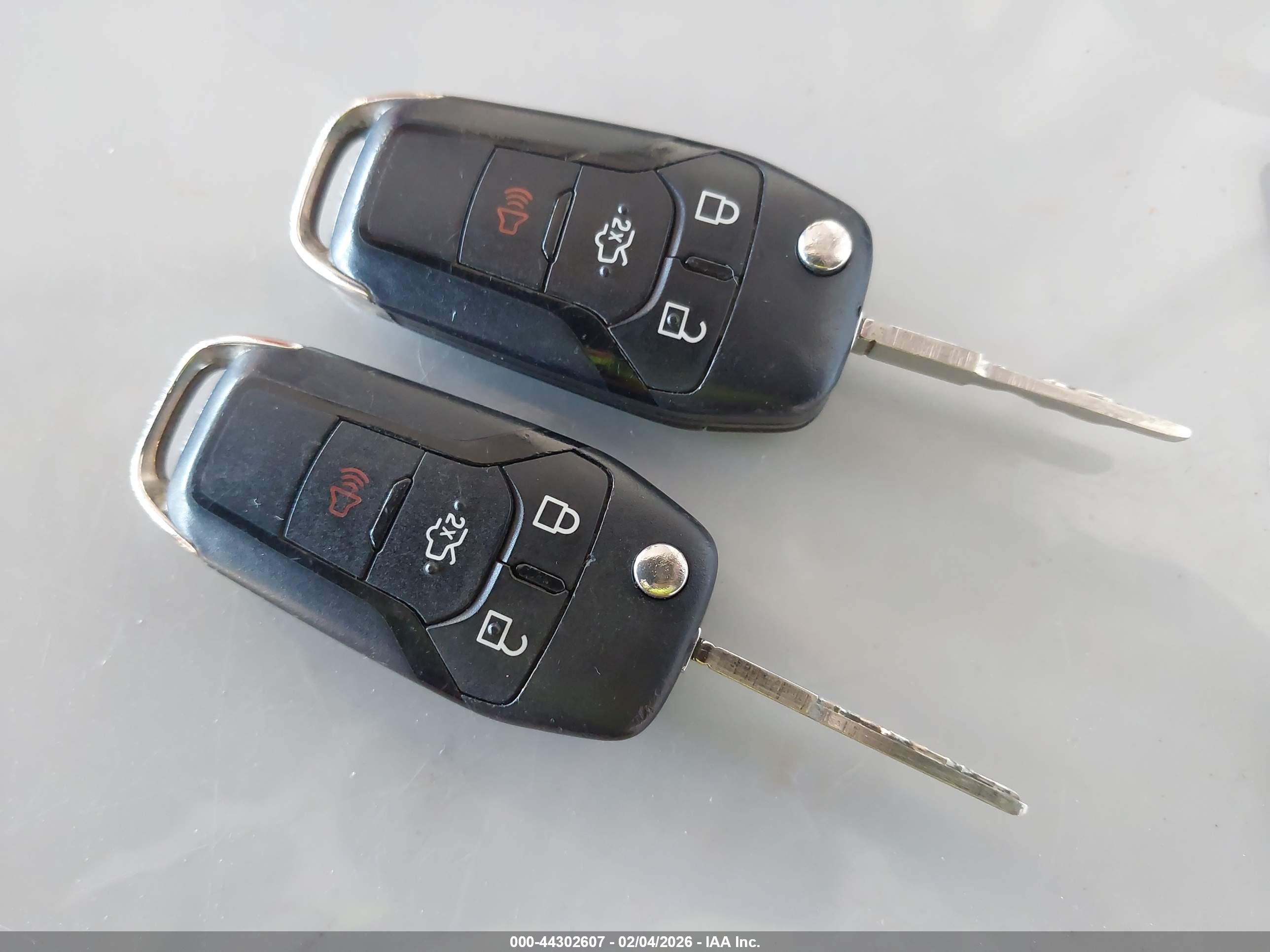 FORD FUSION image 11