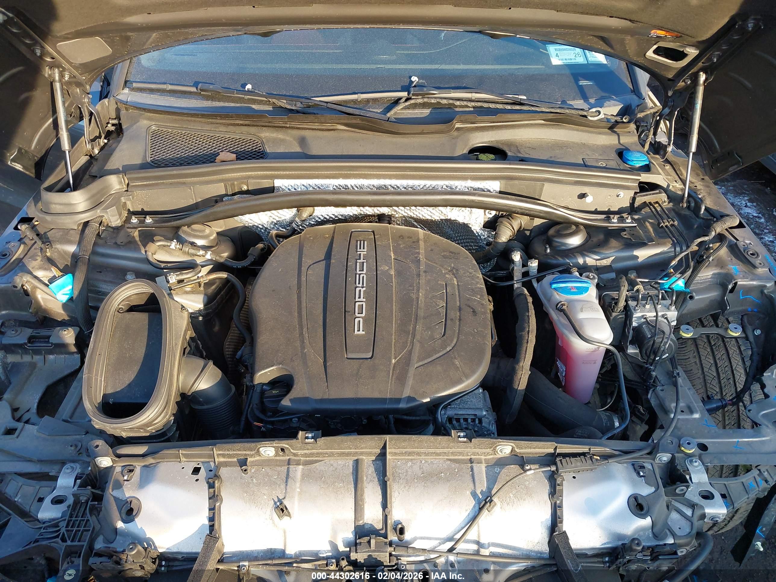 PORSCHE MACAN image 10