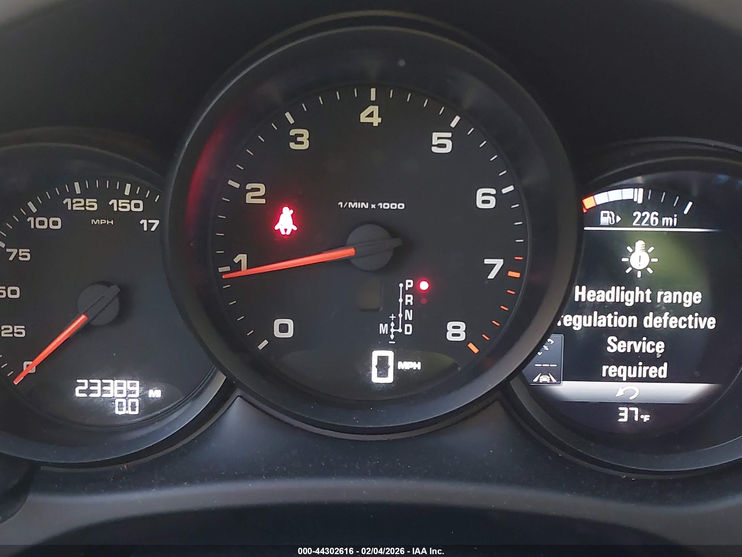 PORSCHE MACAN image 7