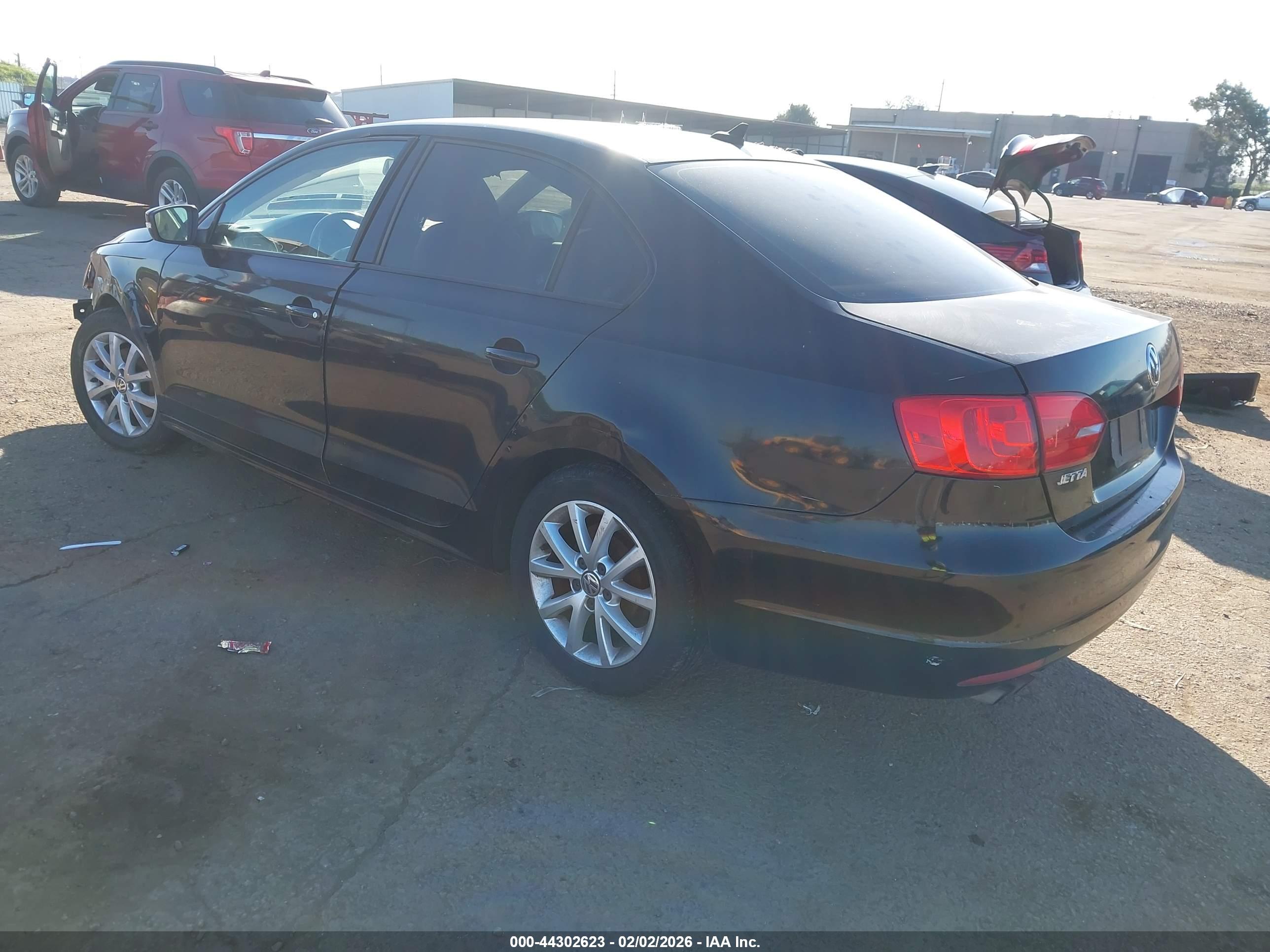 VOLKSWAGEN JETTA image 3