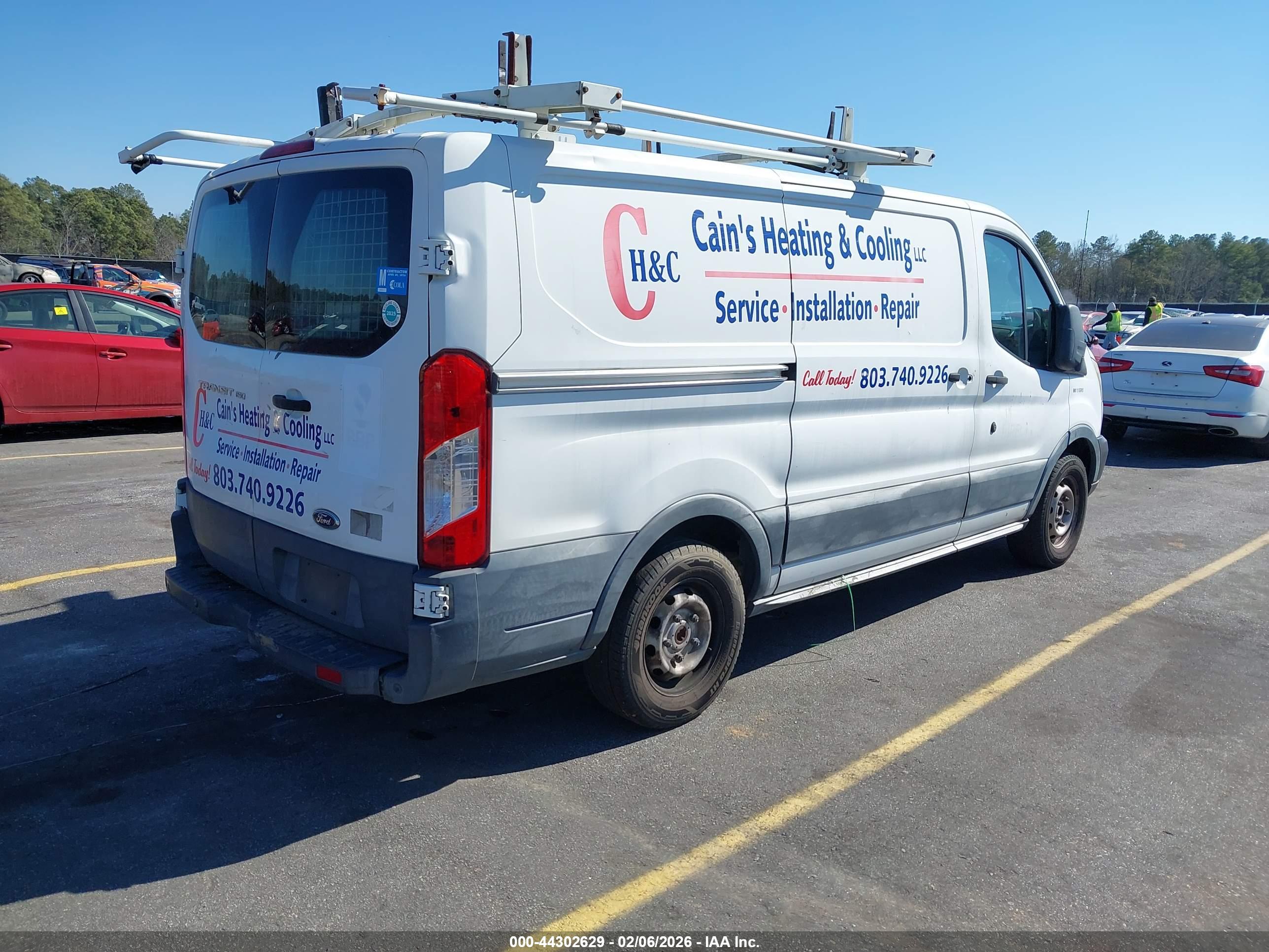 FORD TRANSIT-150 image 4