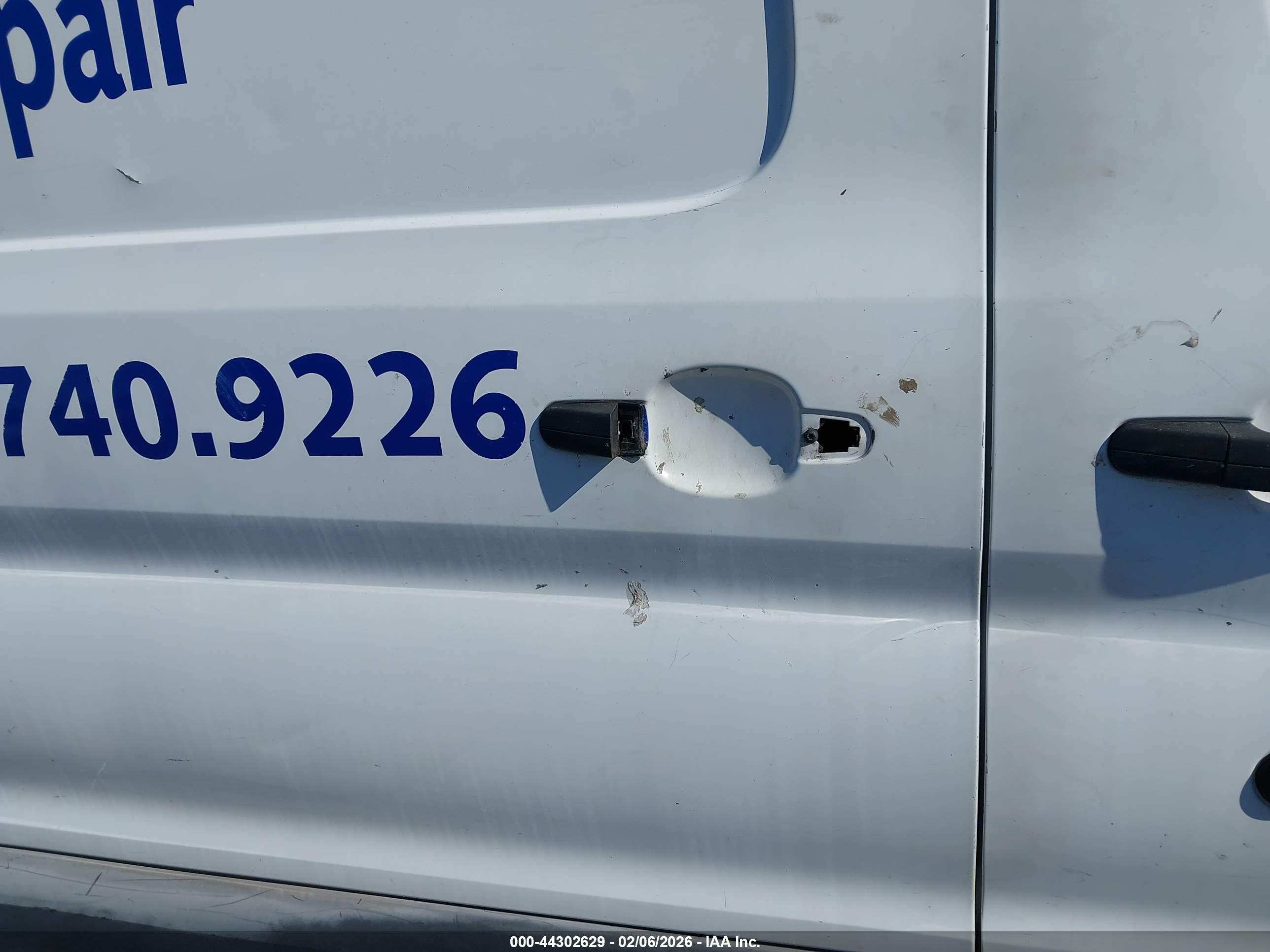FORD TRANSIT-150 image 8