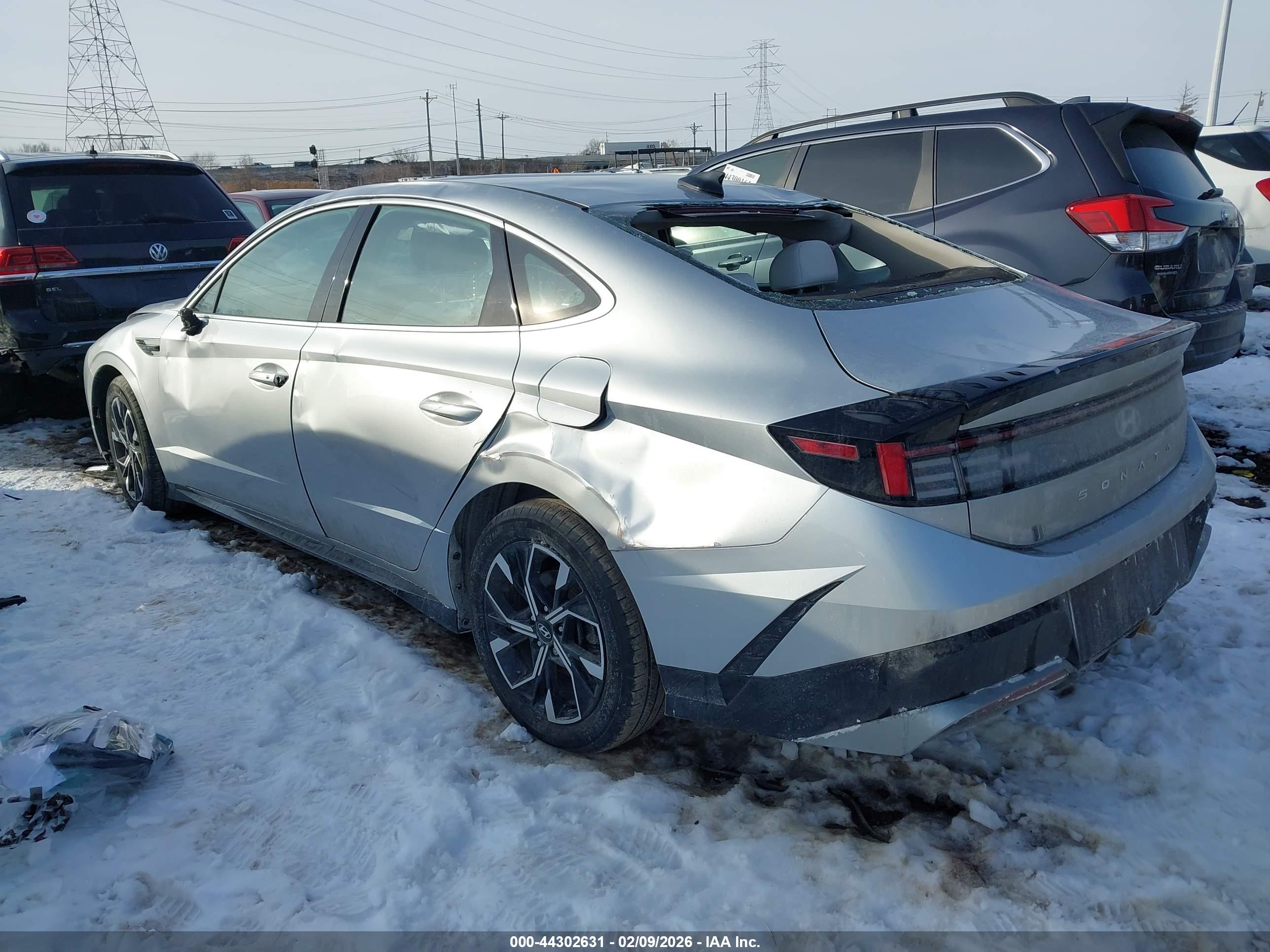 HYUNDAI SONATA image 3