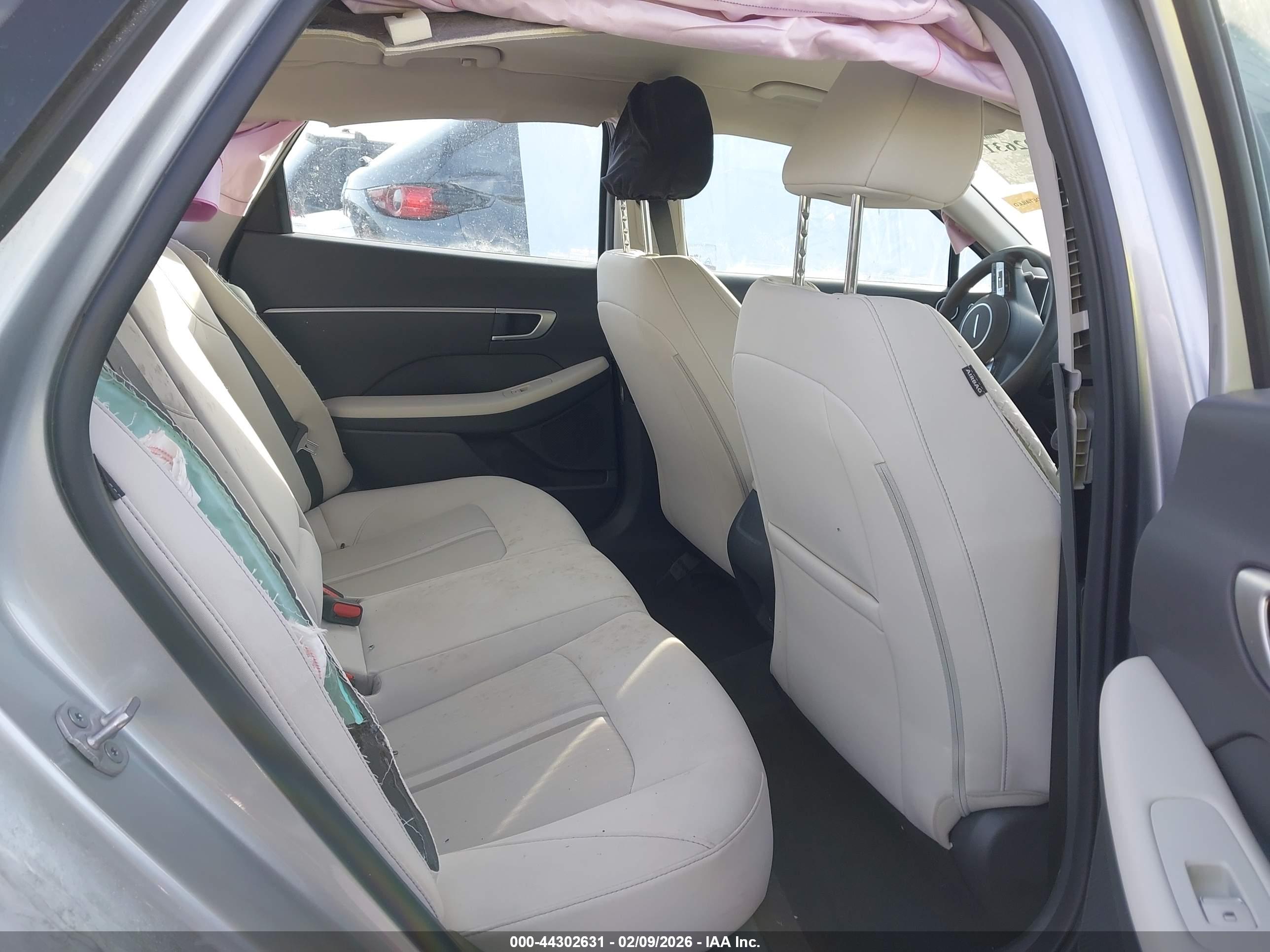 HYUNDAI SONATA image 8