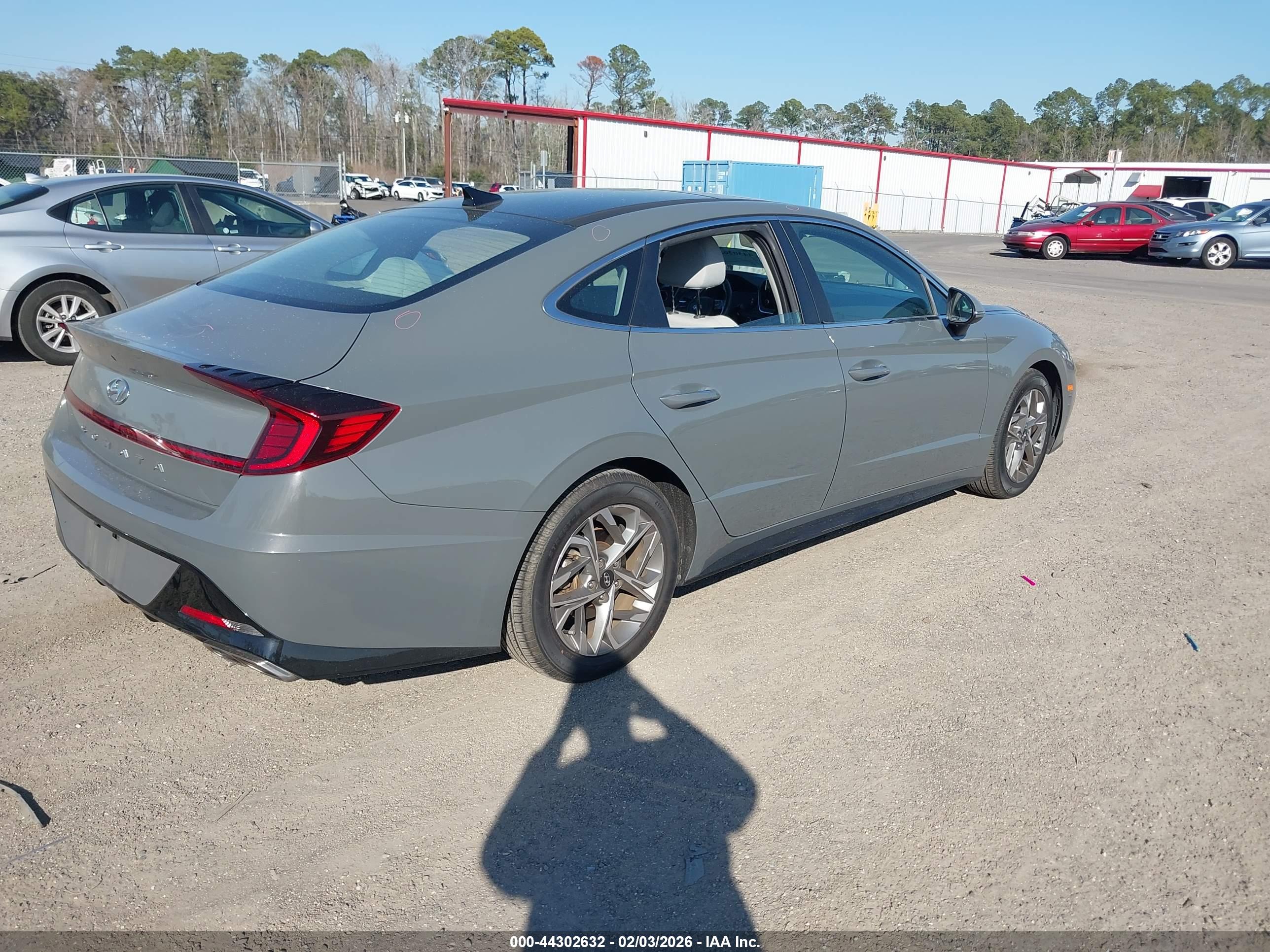 HYUNDAI SONATA image 4