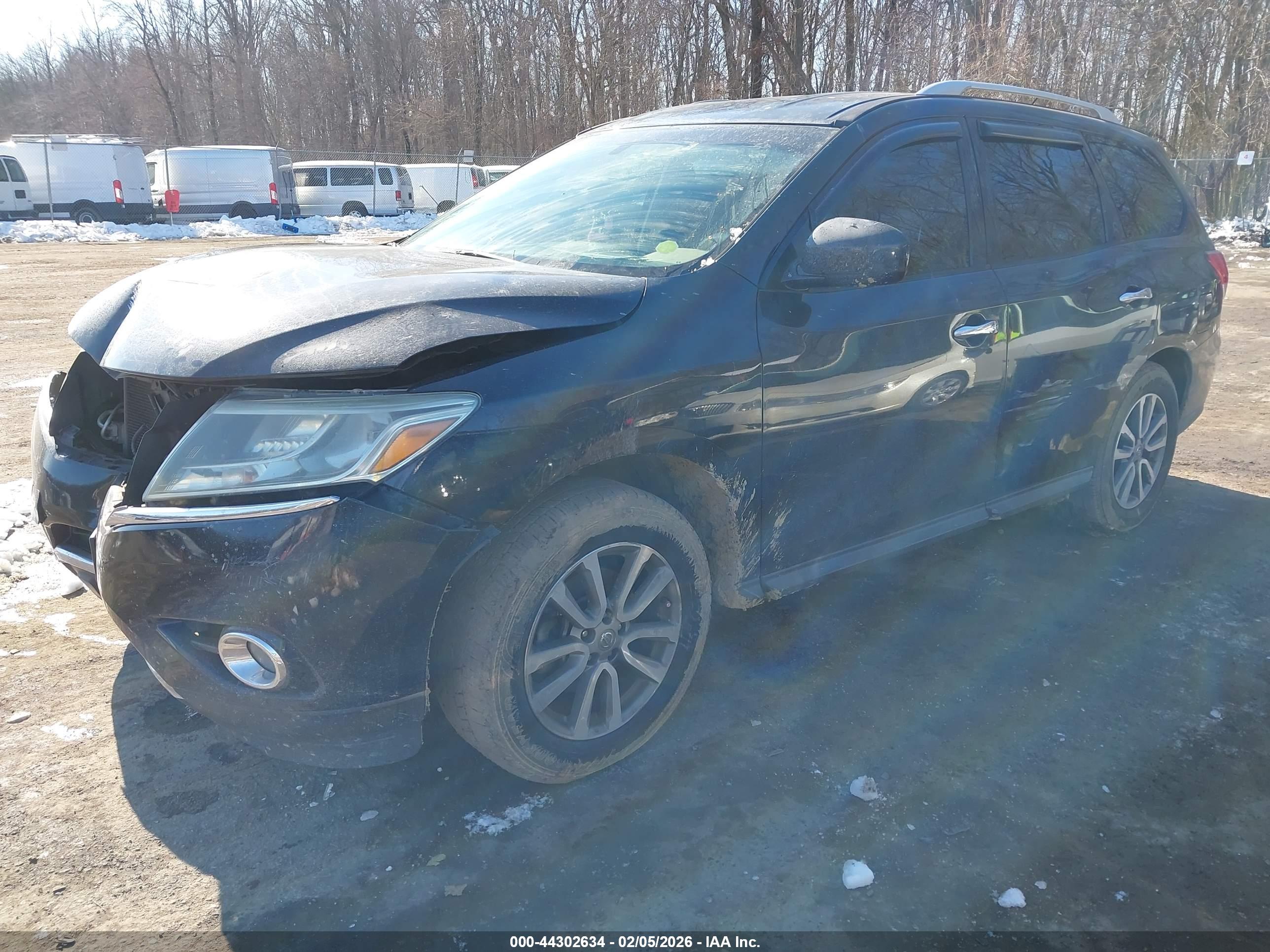 NISSAN PATHFINDER image 2