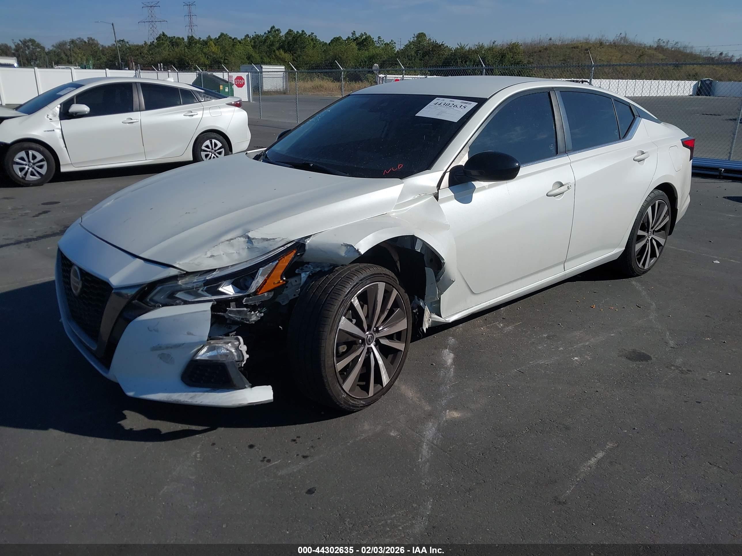 NISSAN ALTIMA image 2