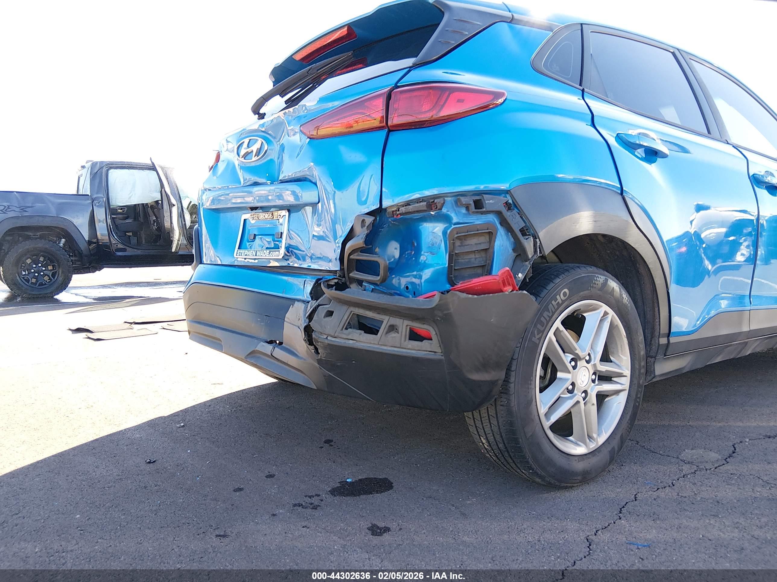 HYUNDAI KONA image 6