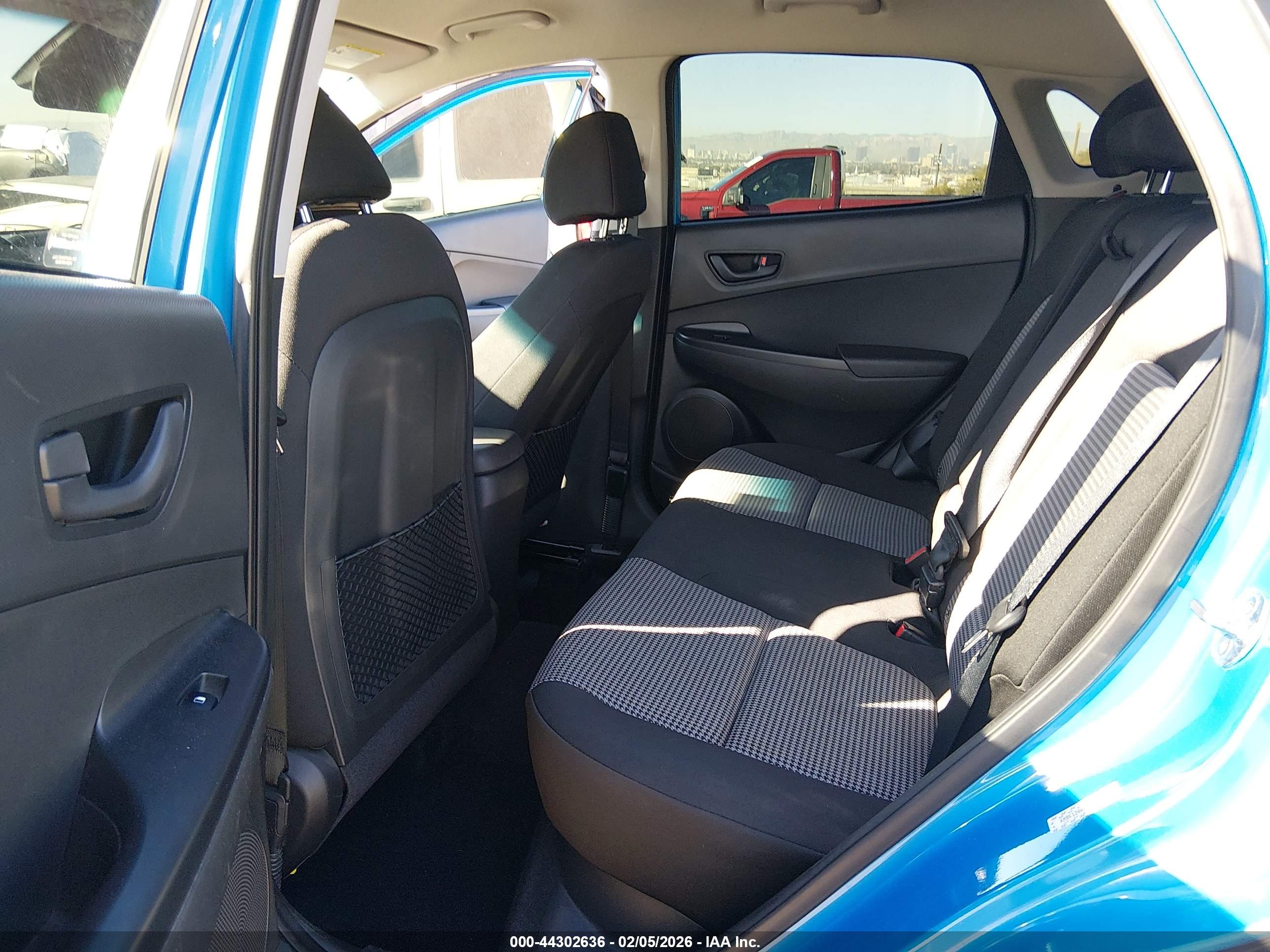 HYUNDAI KONA image 8