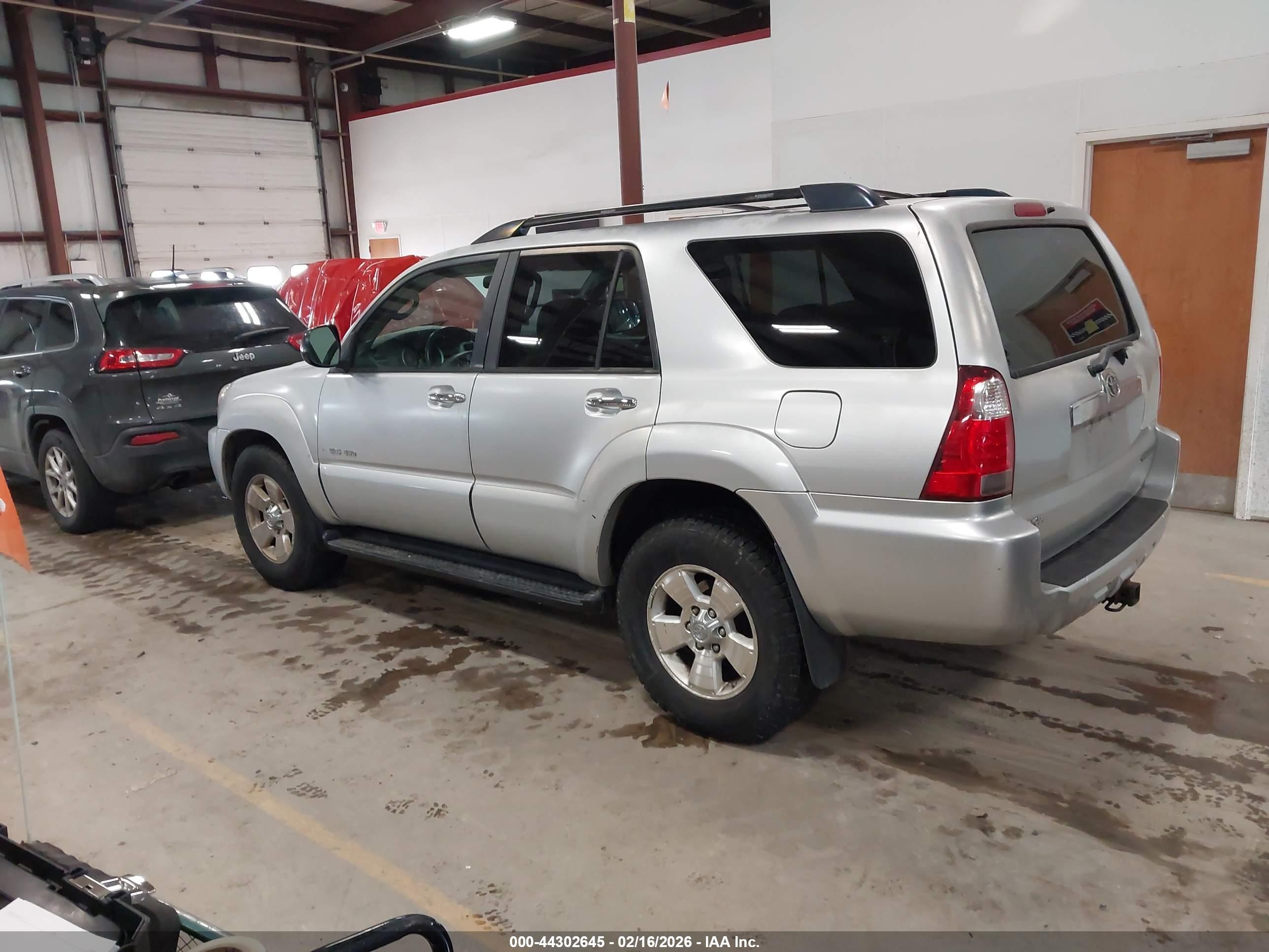 TOYOTA 4RUNNER image 3