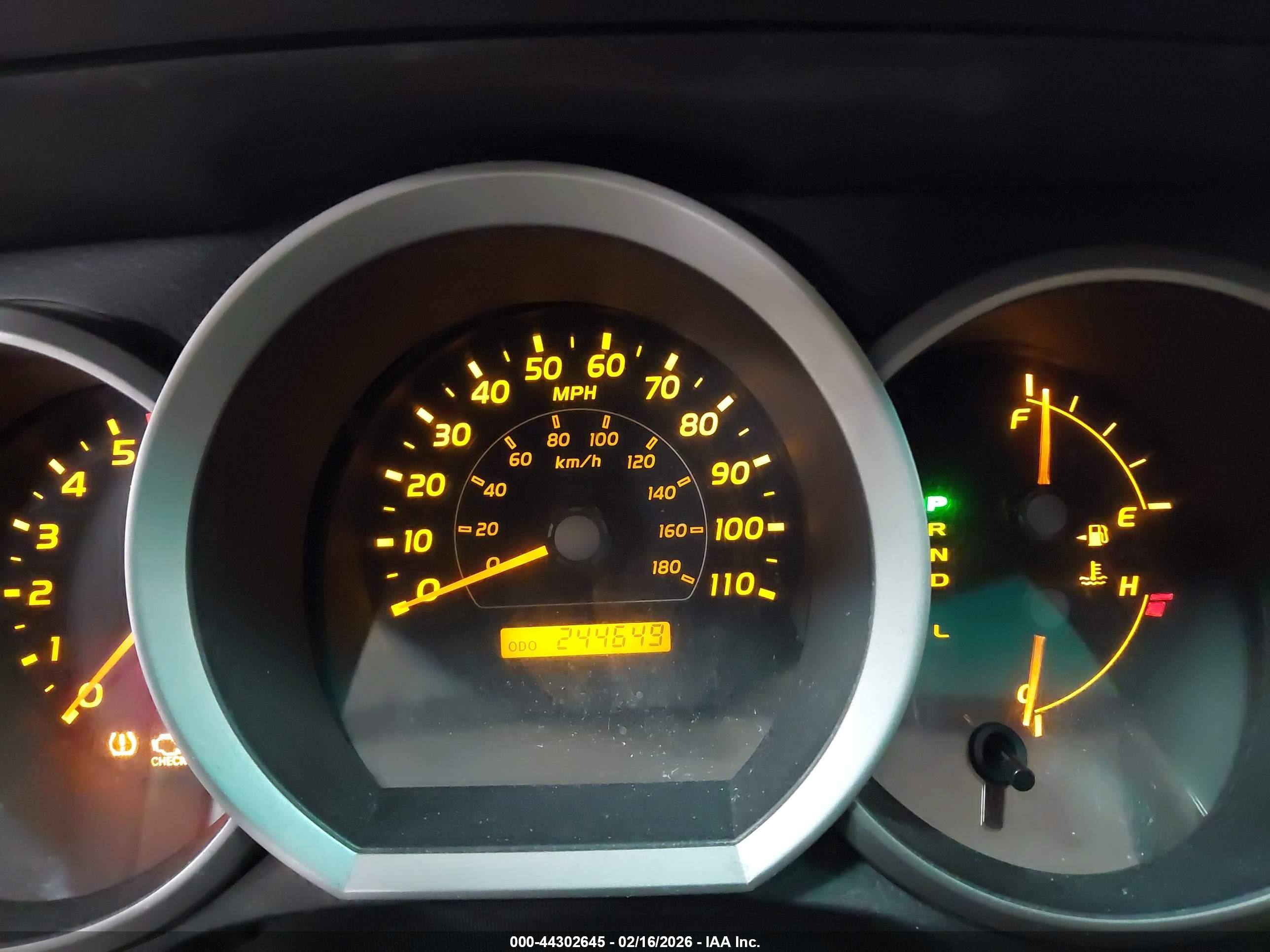 TOYOTA 4RUNNER image 7
