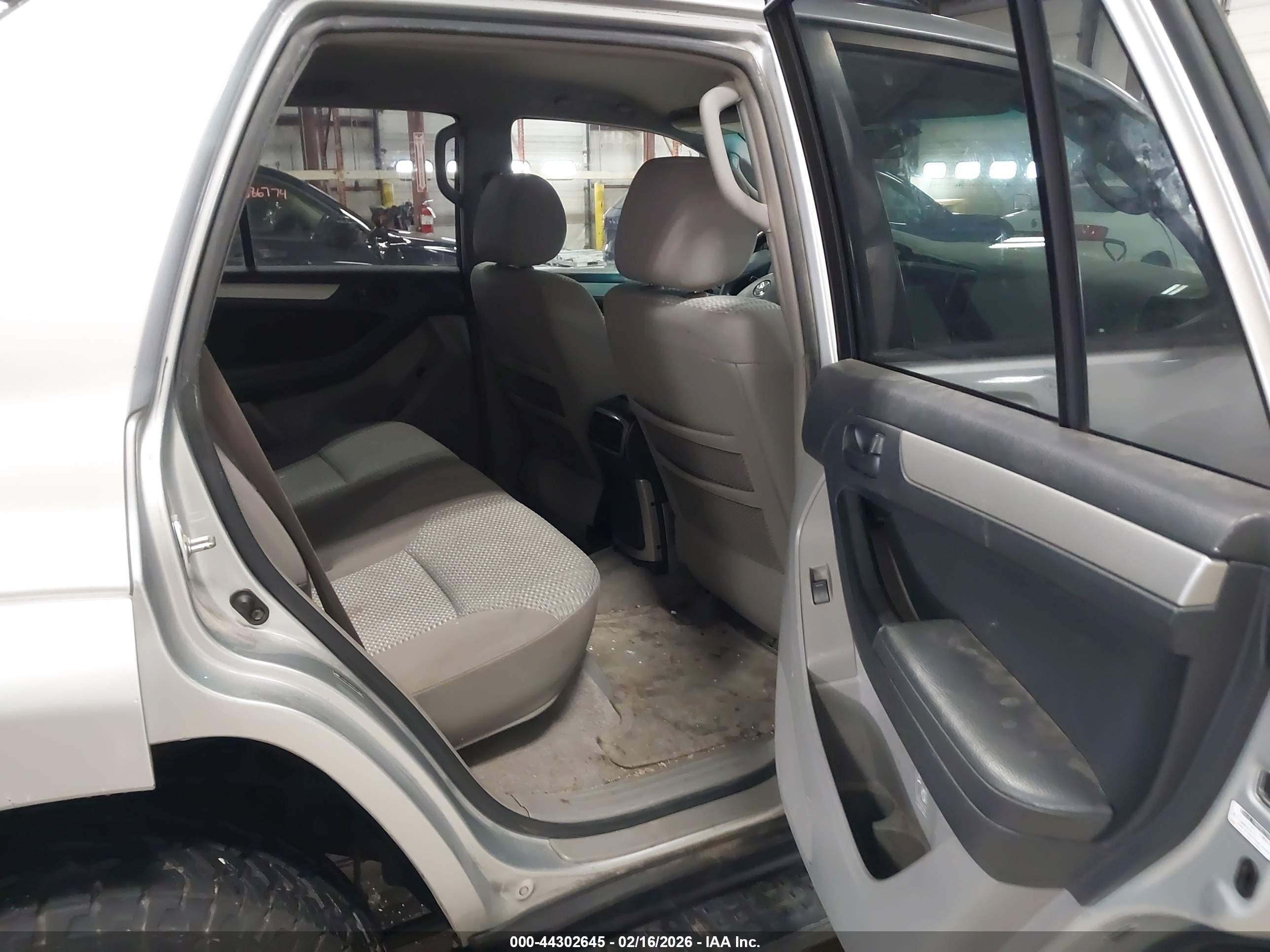TOYOTA 4RUNNER image 8