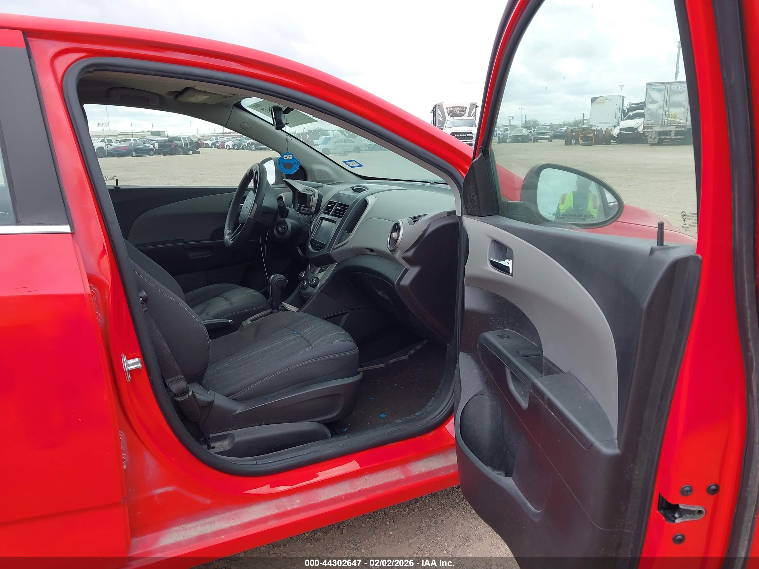 CHEVROLET SONIC image 5
