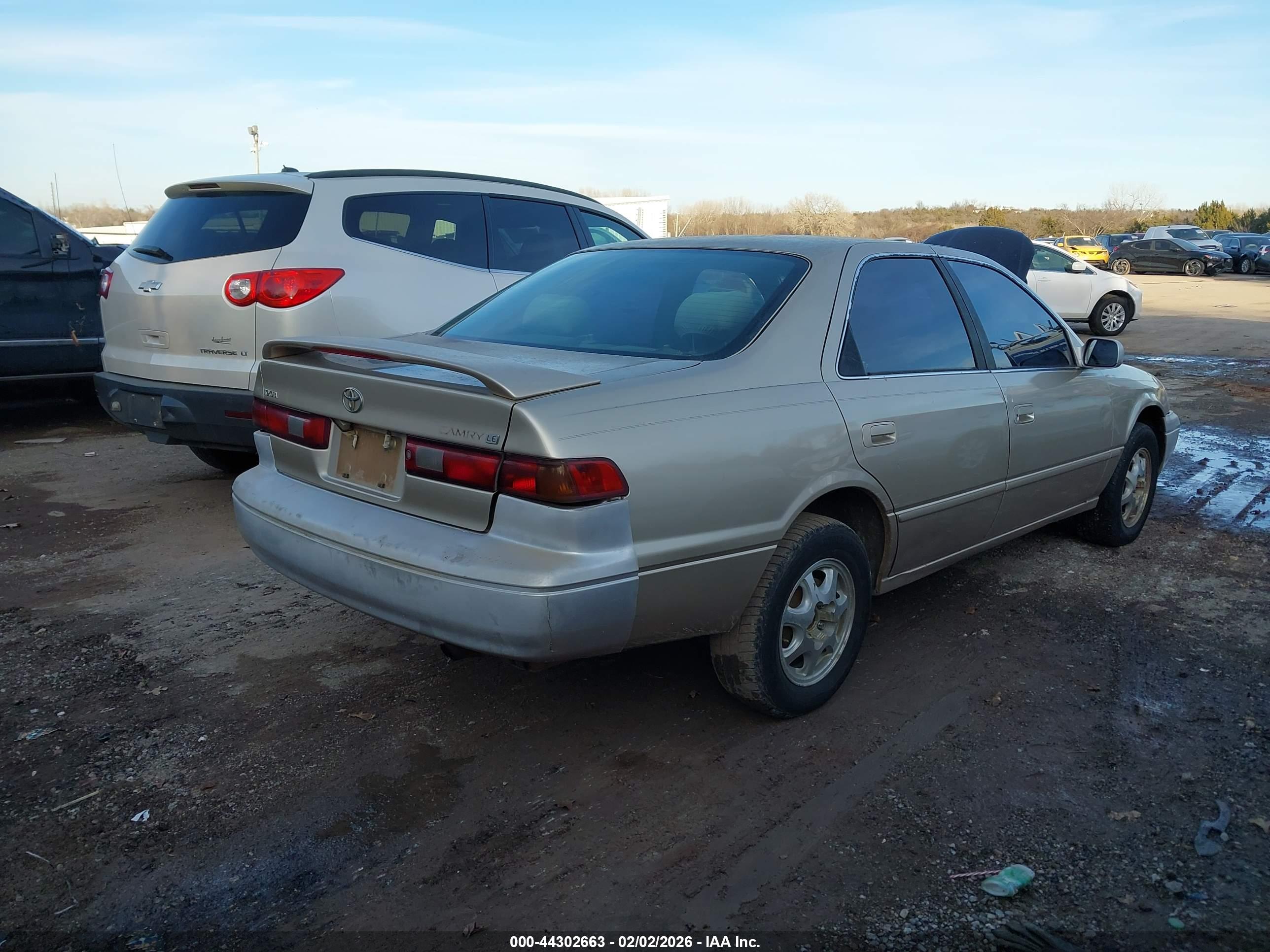 TOYOTA CAMRY image 4