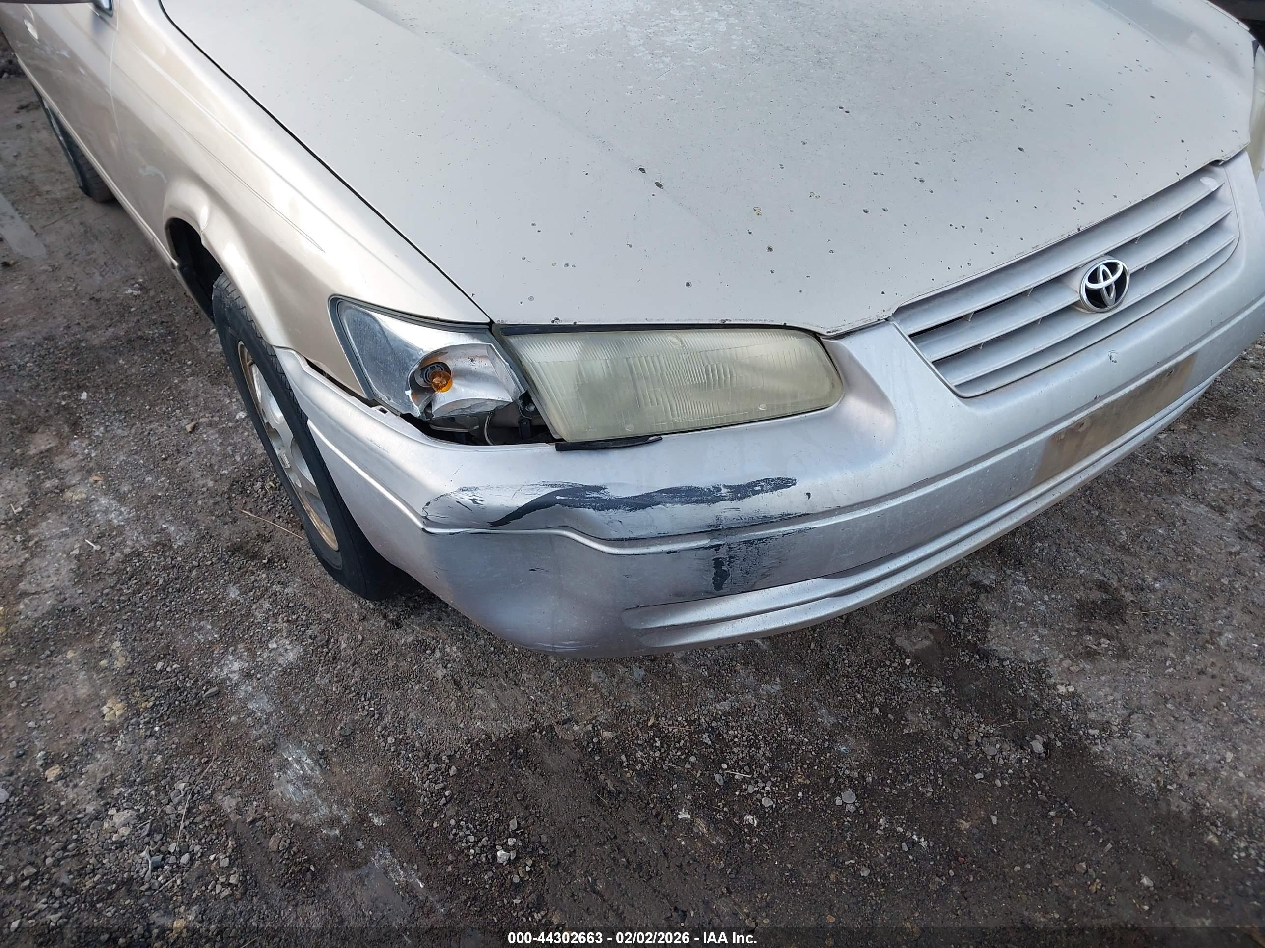 TOYOTA CAMRY image 6